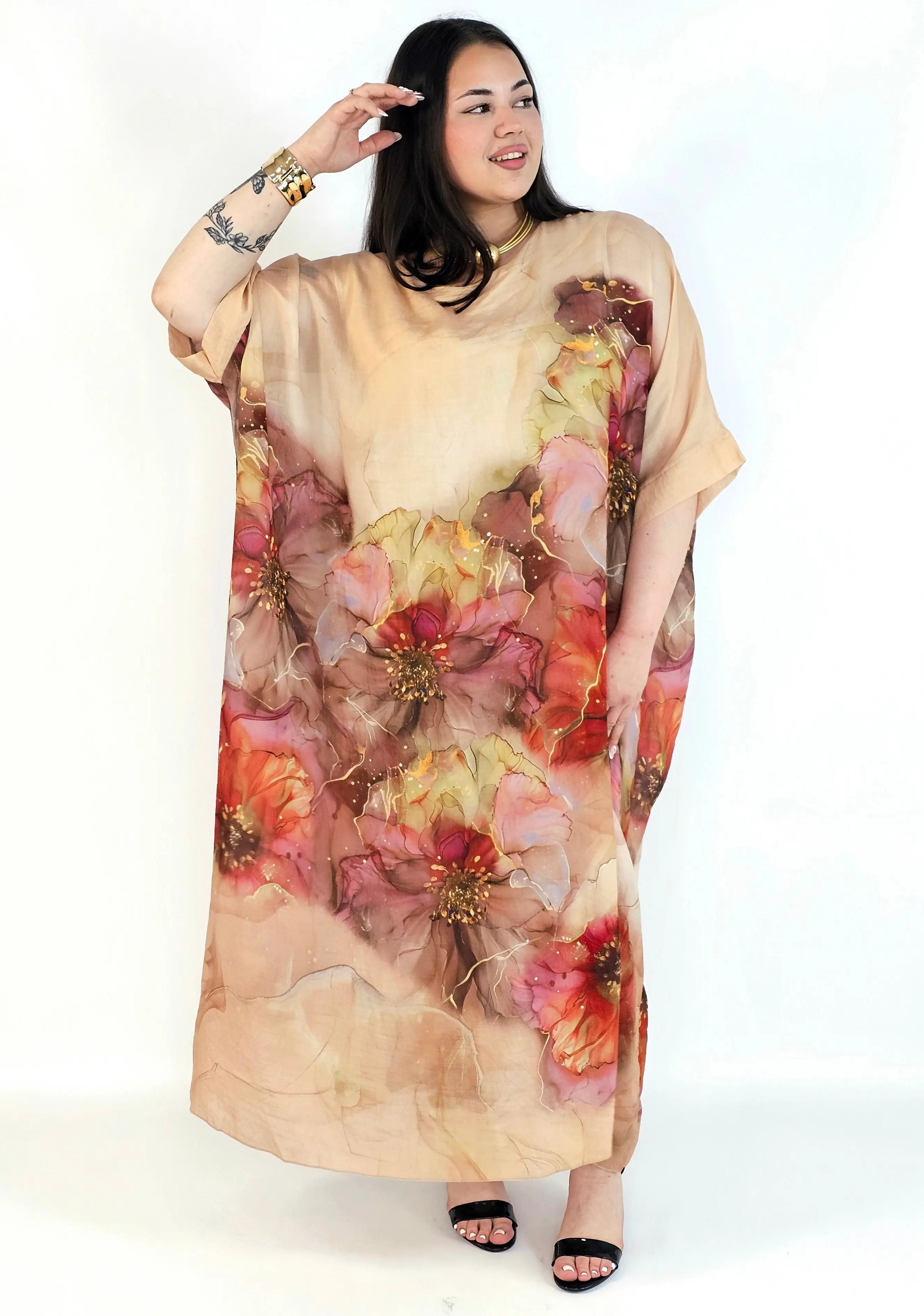 Sukienka oversize plus size – artystyczny styl i letnia swoboda Stylowa XL