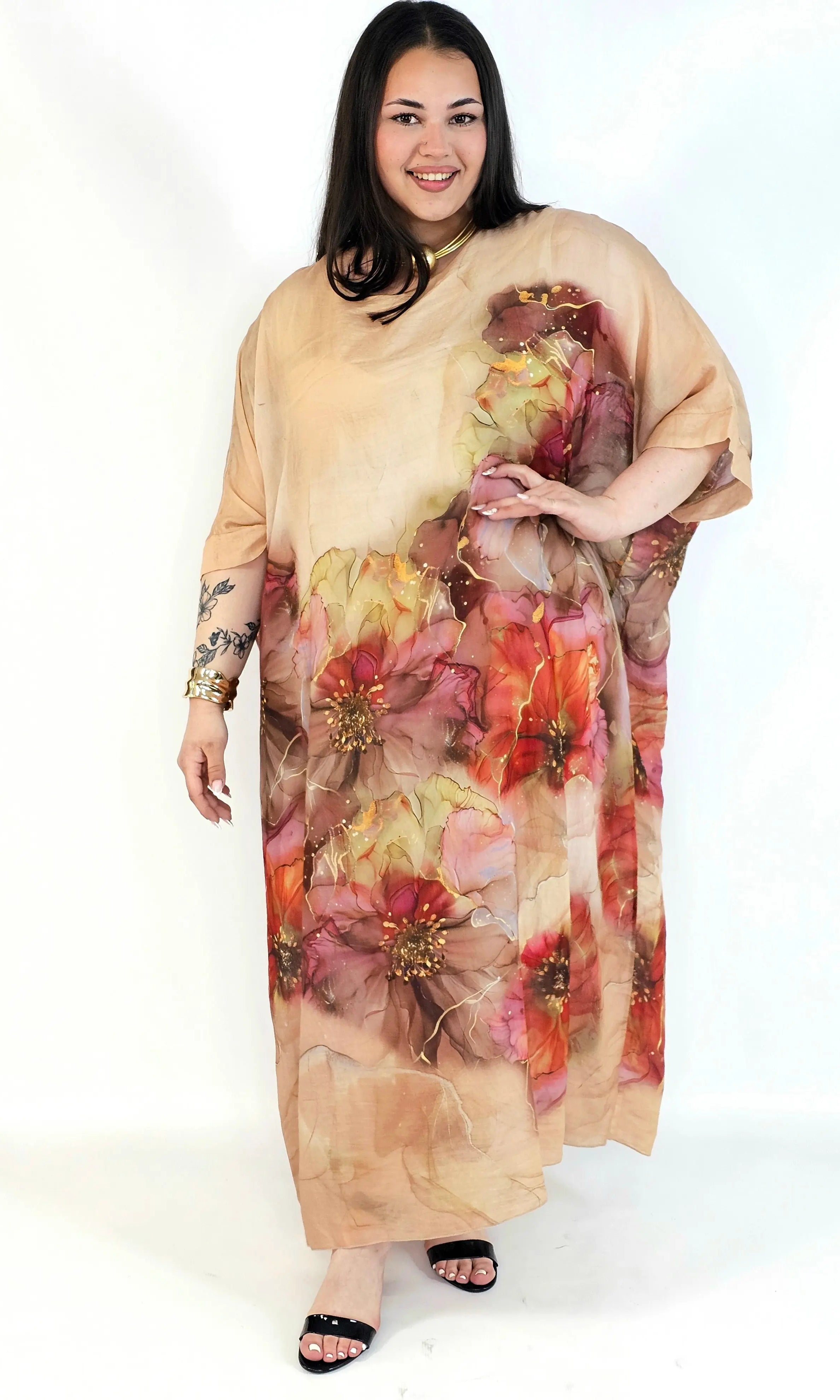 Sukienka oversize plus size – artystyczny styl i letnia swoboda Stylowa XL