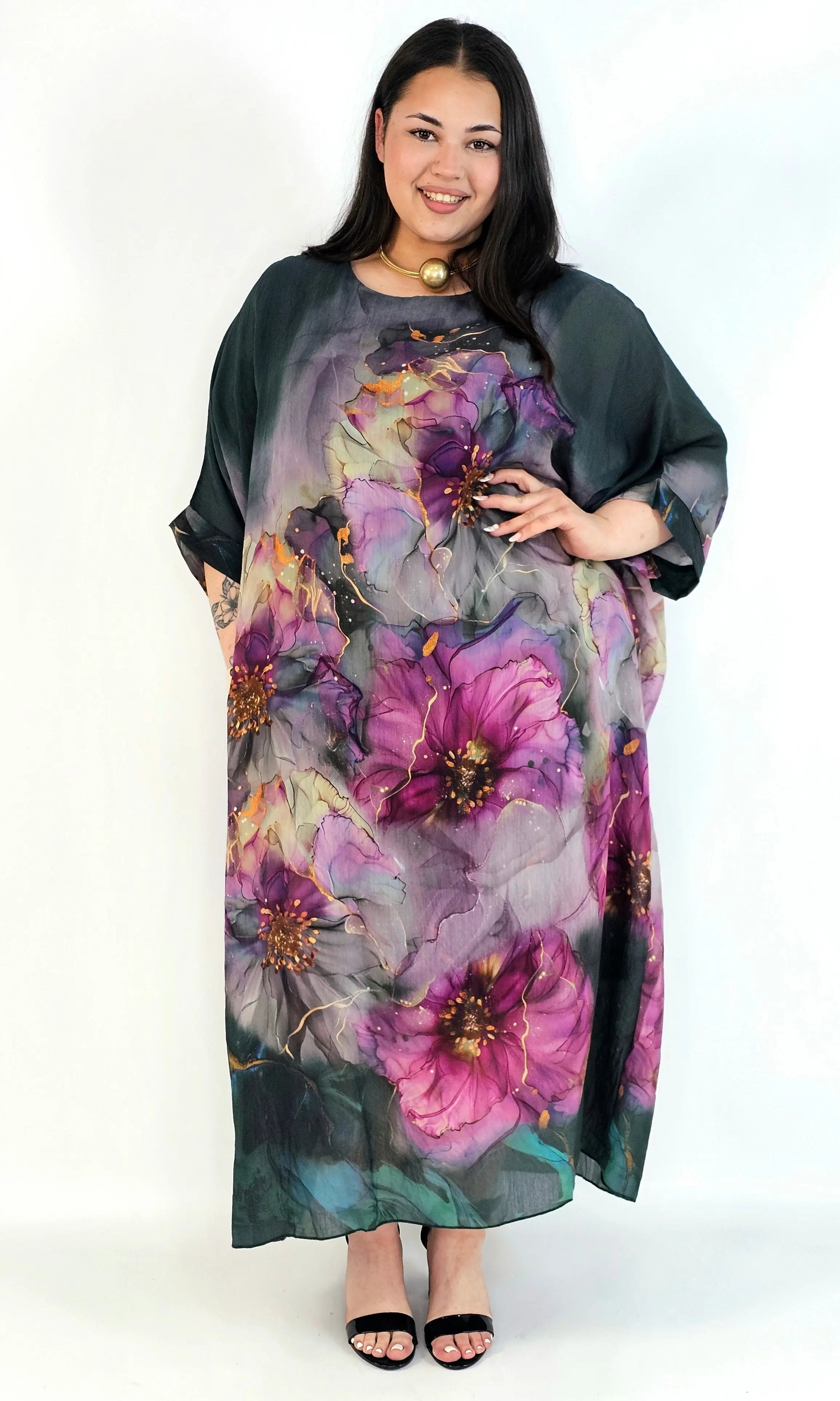 Sukienka oversize plus size – artystyczny styl i letnia swoboda Stylowa XL