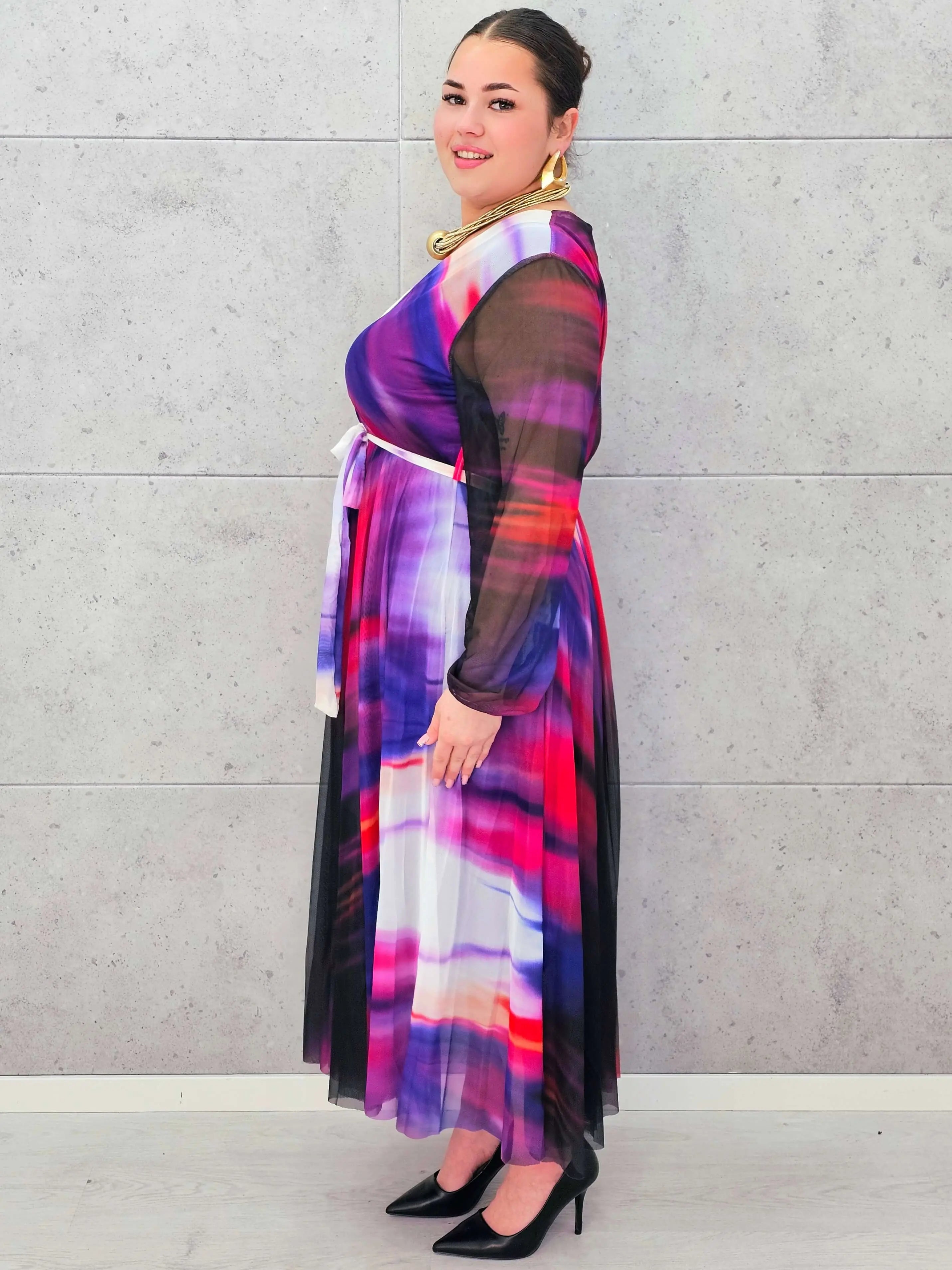 Sukienka plisowana z kopertowym dekoltem – eksplozja barw i kobiecości Stylowa XL