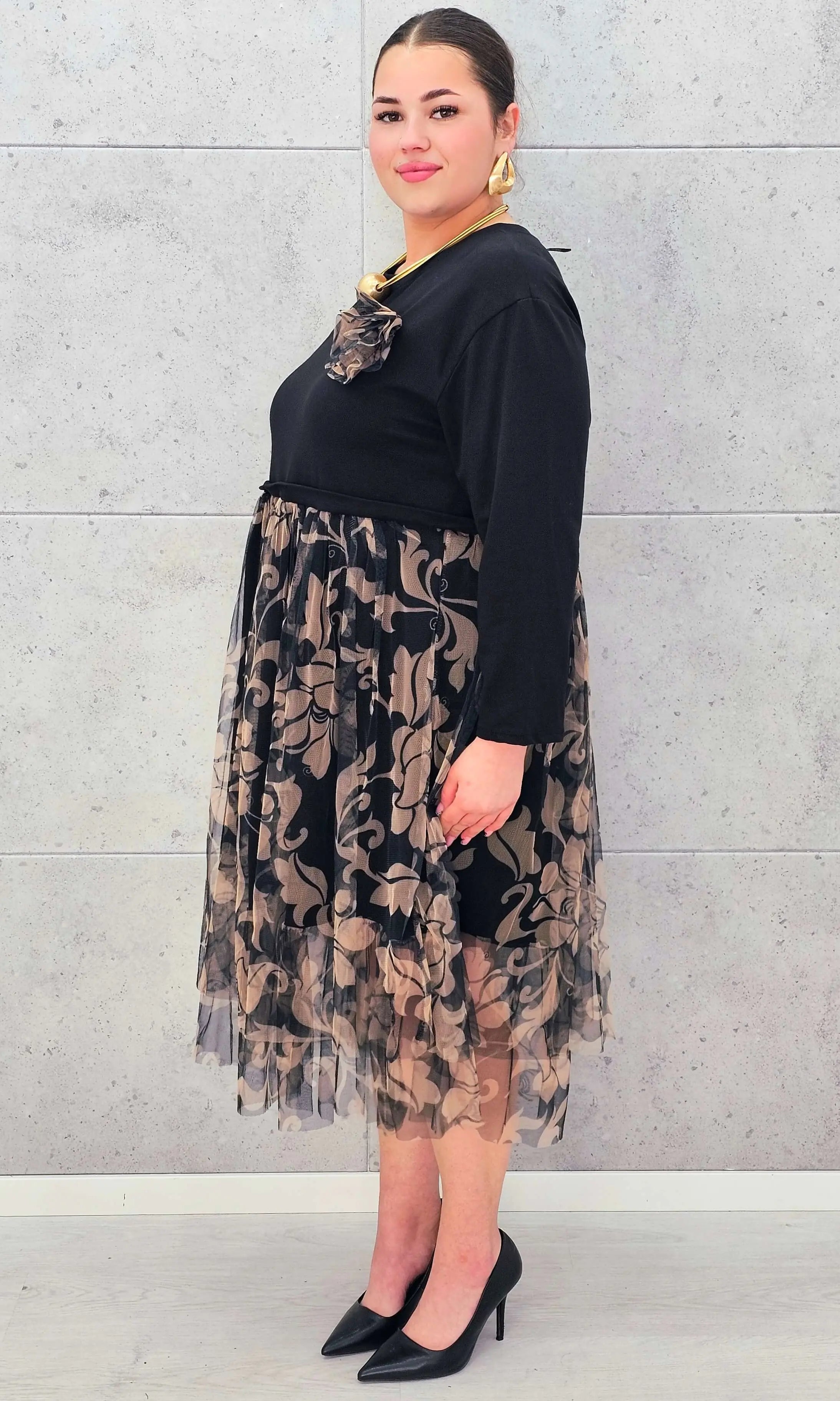 Sukienka plus size StylowaXL – elegancka sukienka z tiulem na wyjątkowe okazje Stylowa XL