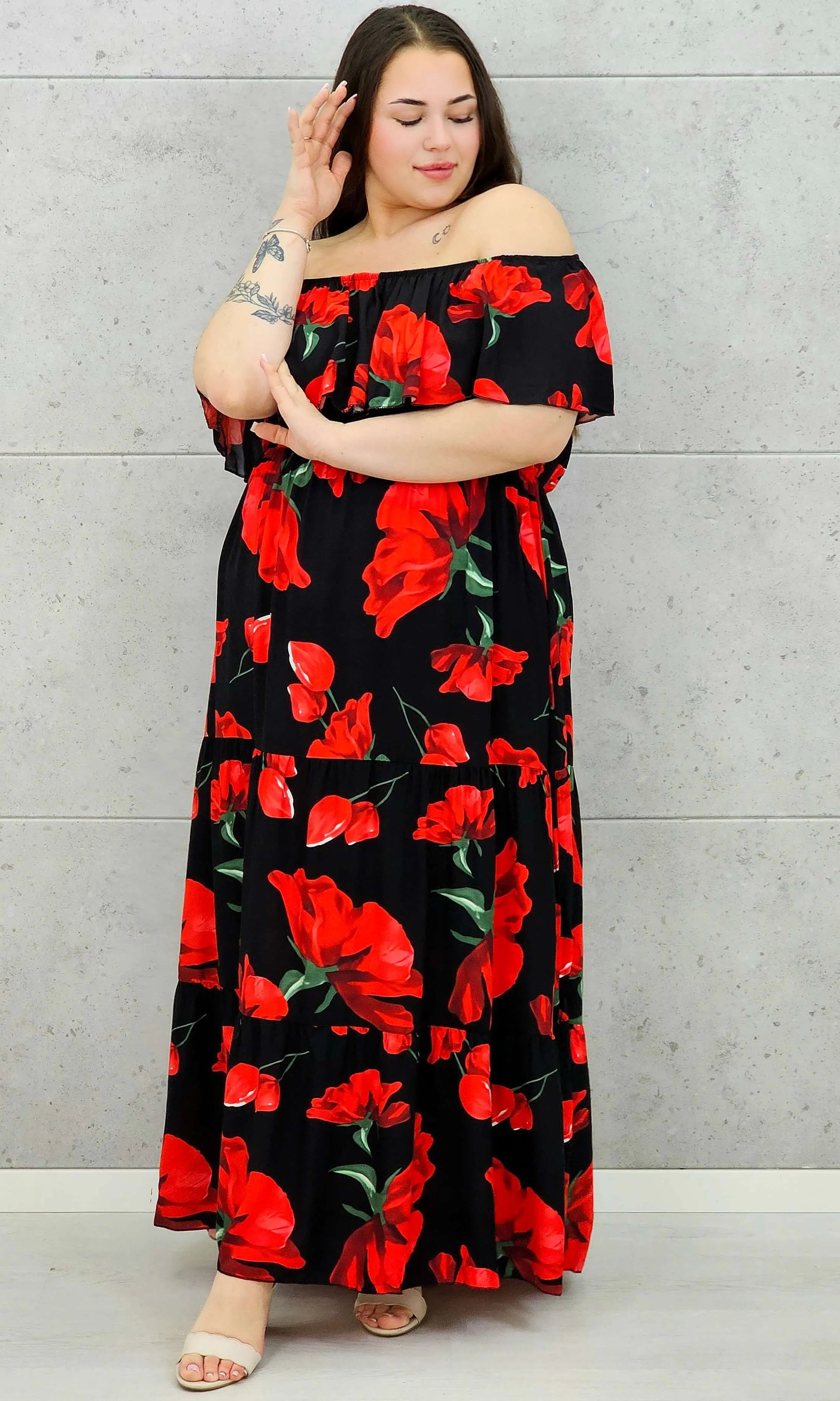 Sukienka plus size StylowaXL – kobiecy styl i lekkość w czerwone maki XXL Stylowa XL