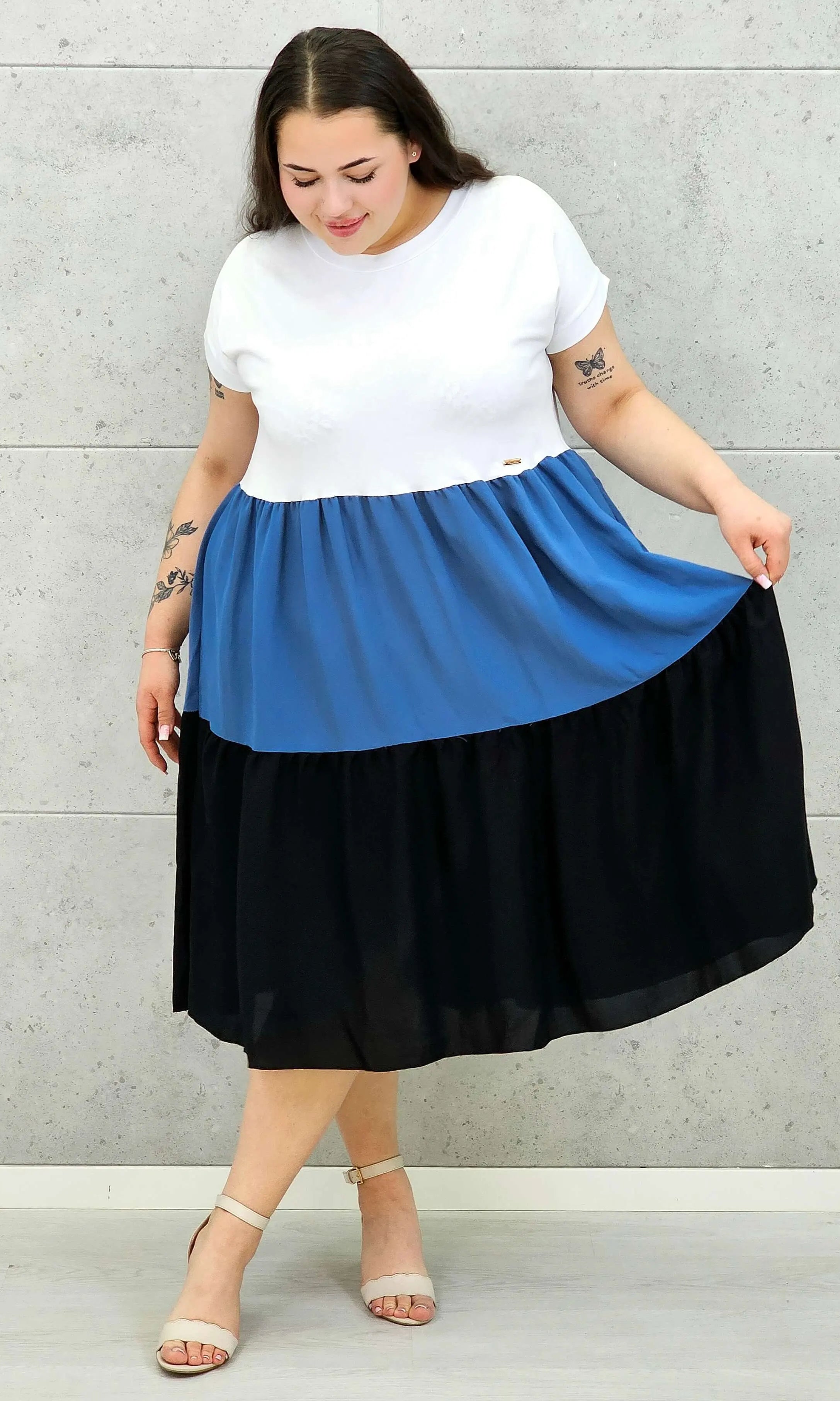 Sukienka plus size StylowaXL – kolor, wygoda i kobiecy styl XXL Stylowa XL