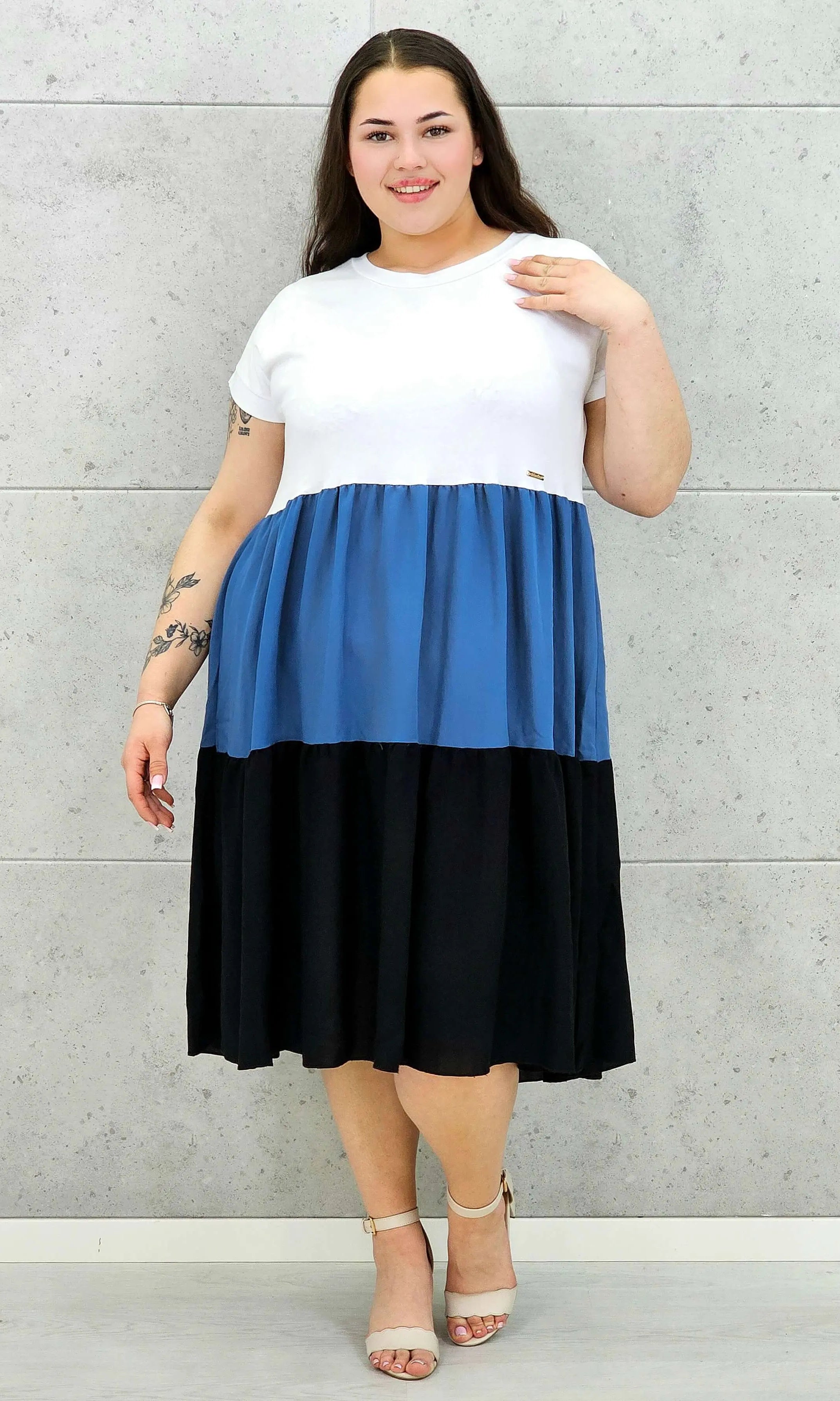 Sukienka plus size StylowaXL – kolor, wygoda i kobiecy styl XXL Stylowa XL