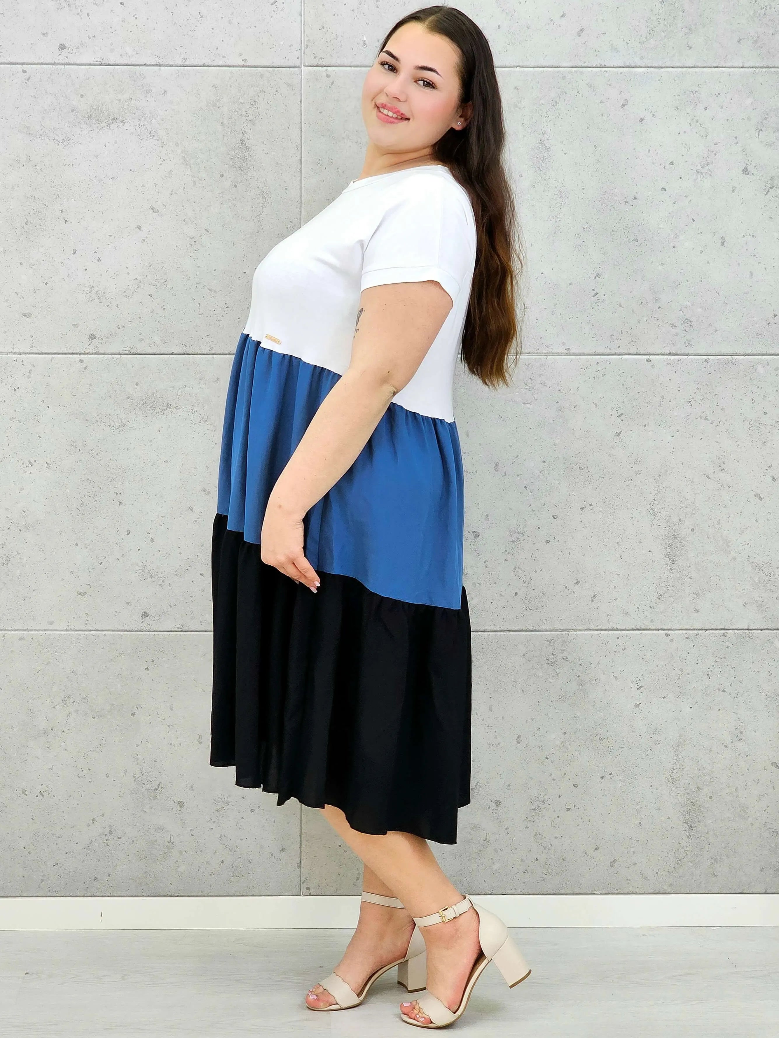 Sukienka plus size StylowaXL – kolor, wygoda i kobiecy styl XXL Stylowa XL