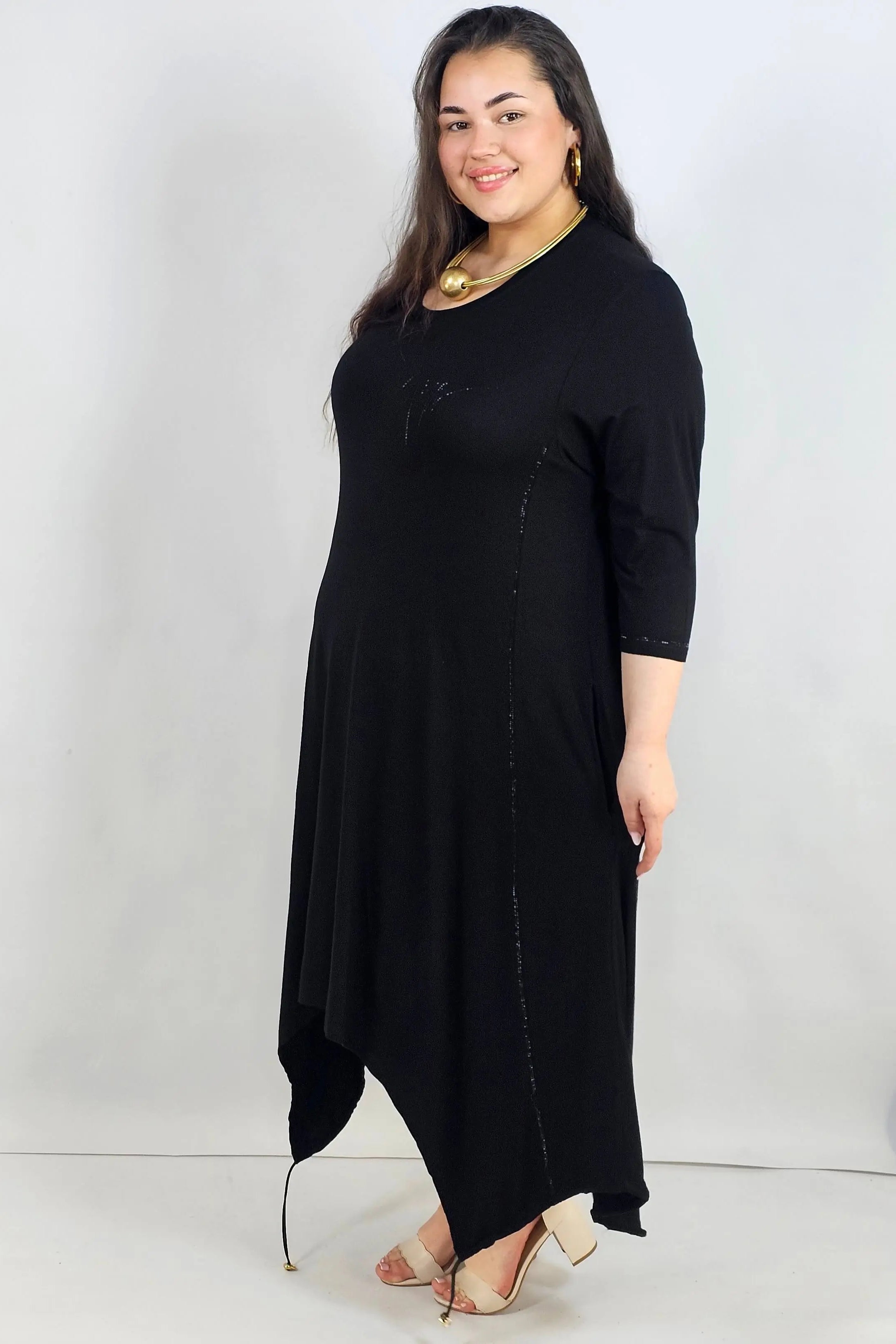 Sukienka plus size – asymetryczna tunika z aplikacją i lekko transparentnym dołem Stylowa XL
