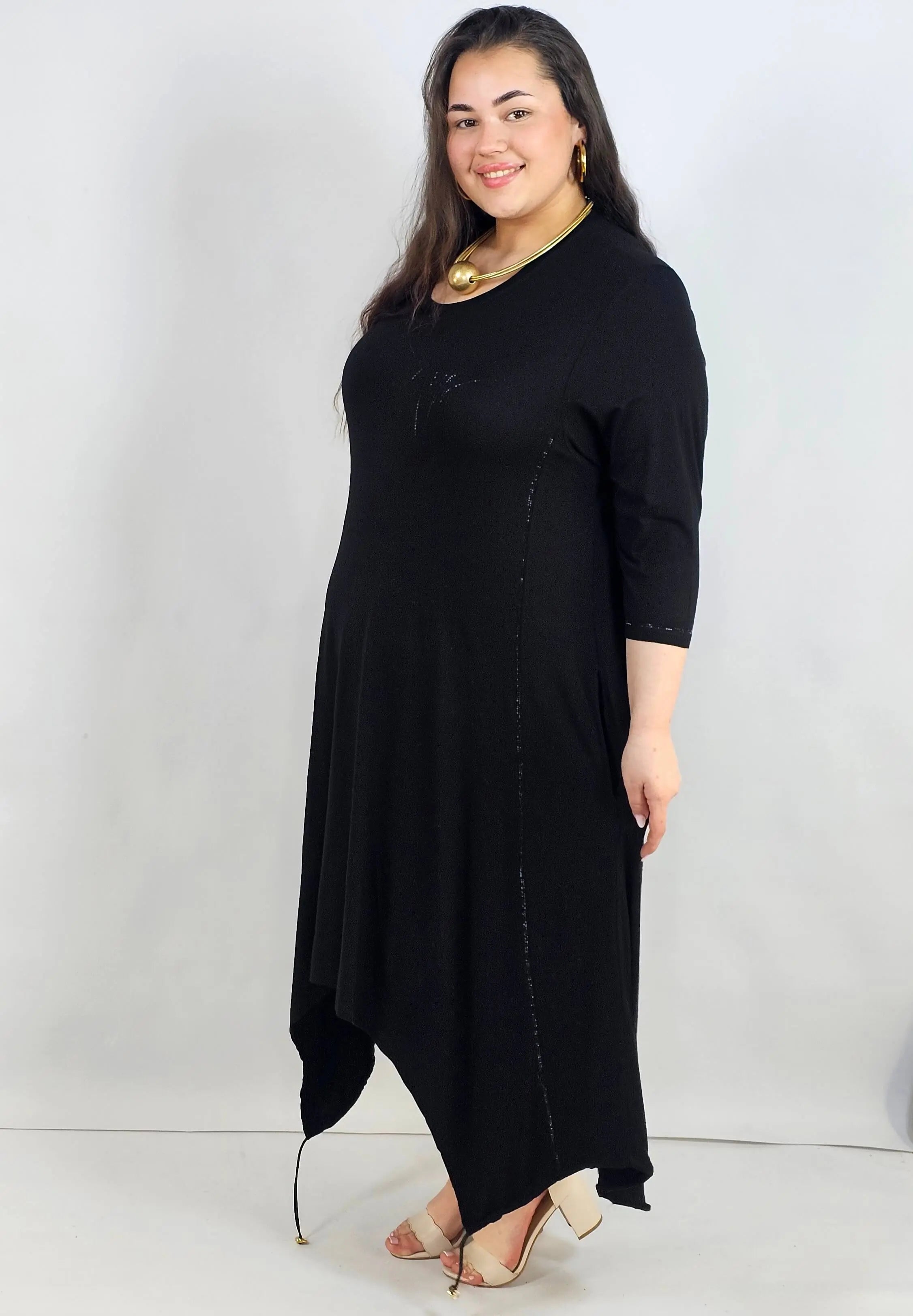 Sukienka plus size – asymetryczna tunika z aplikacją i lekko transparentnym dołem Stylowa XL