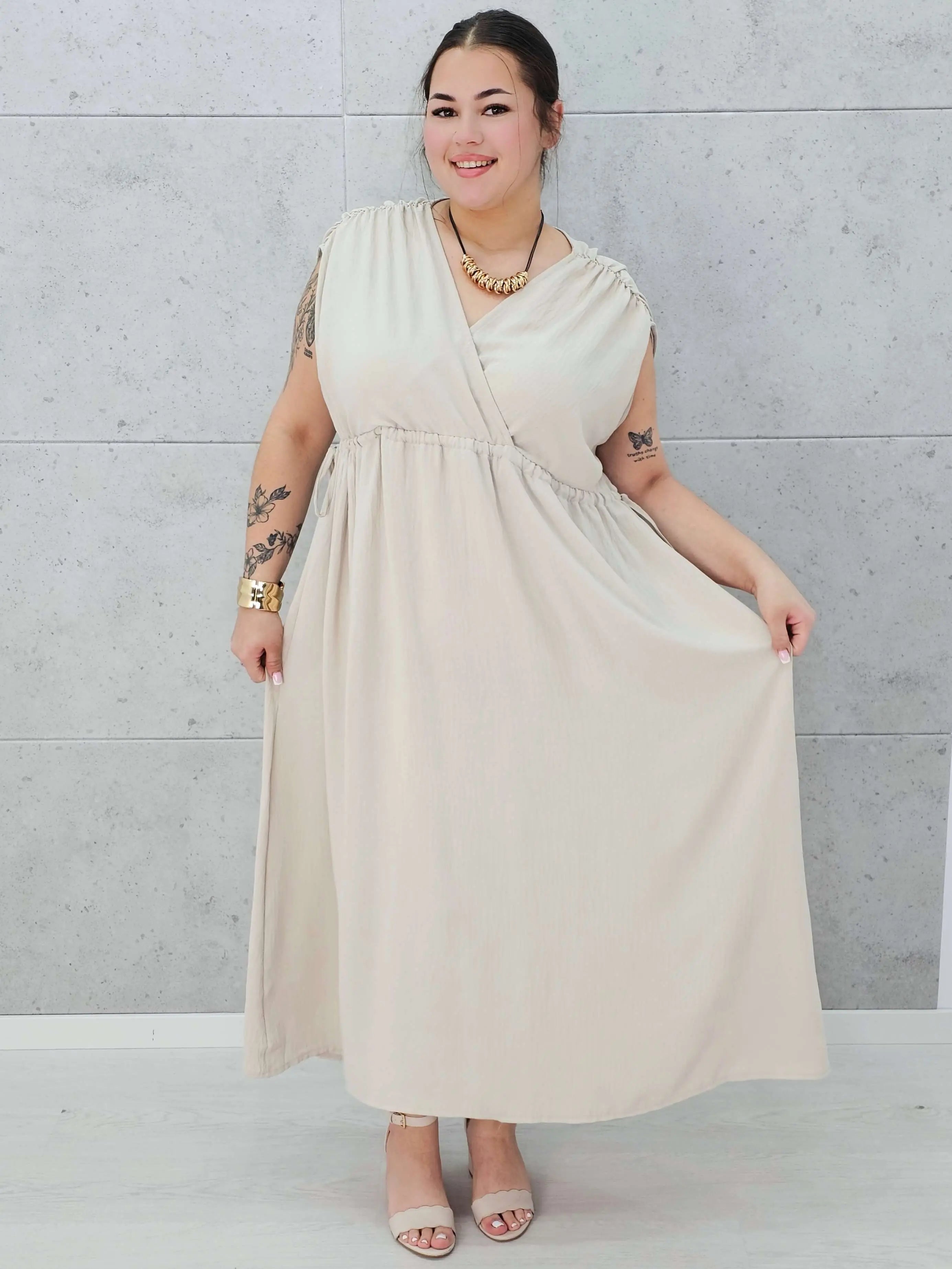 Sukienka plus size – elegancja i kobiecy styl, który podkreśla figurę Stylowa XL