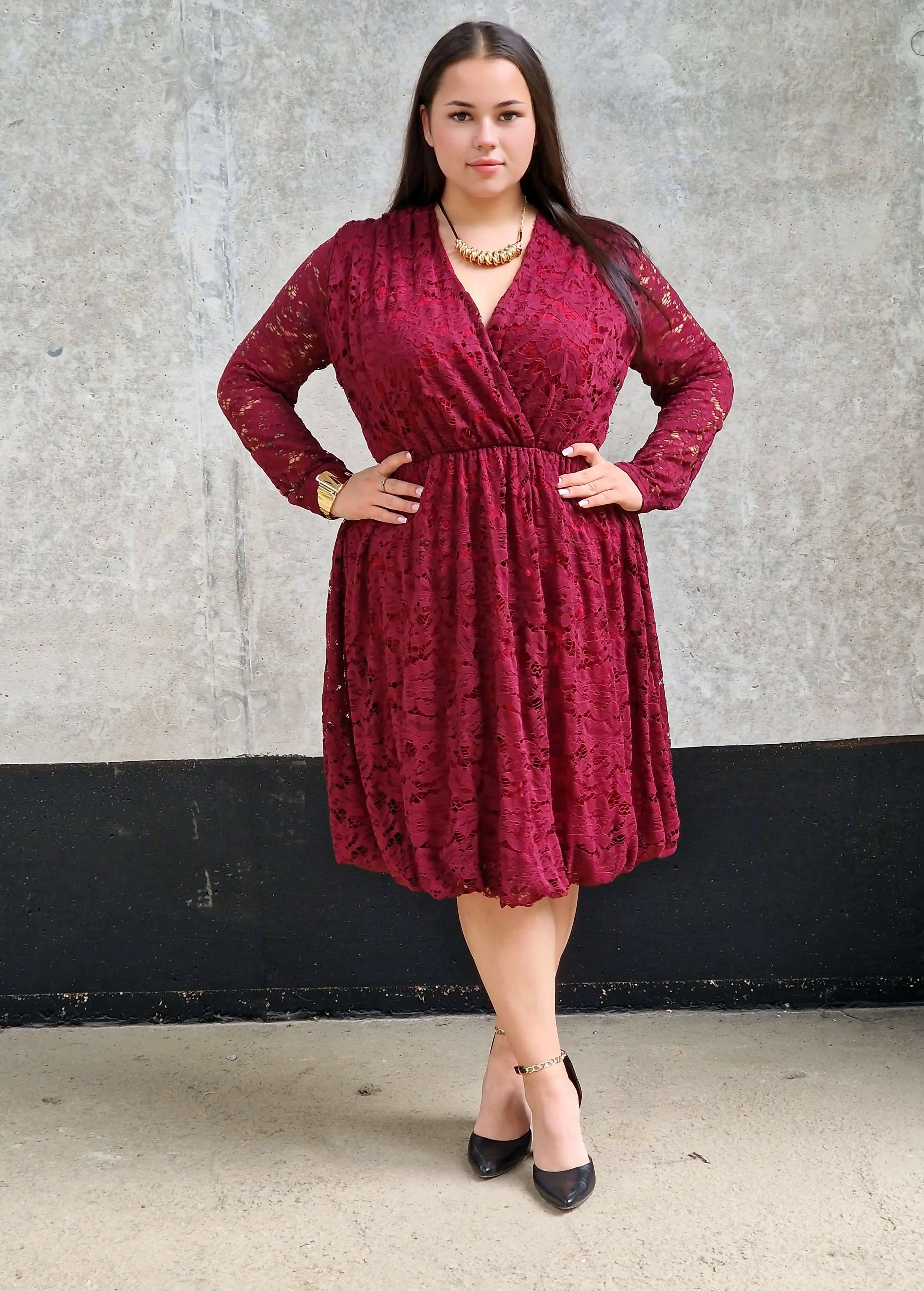 Sukienka plus size – kobiecy styl, elegancja i wygoda w jednym - Stylowa XL