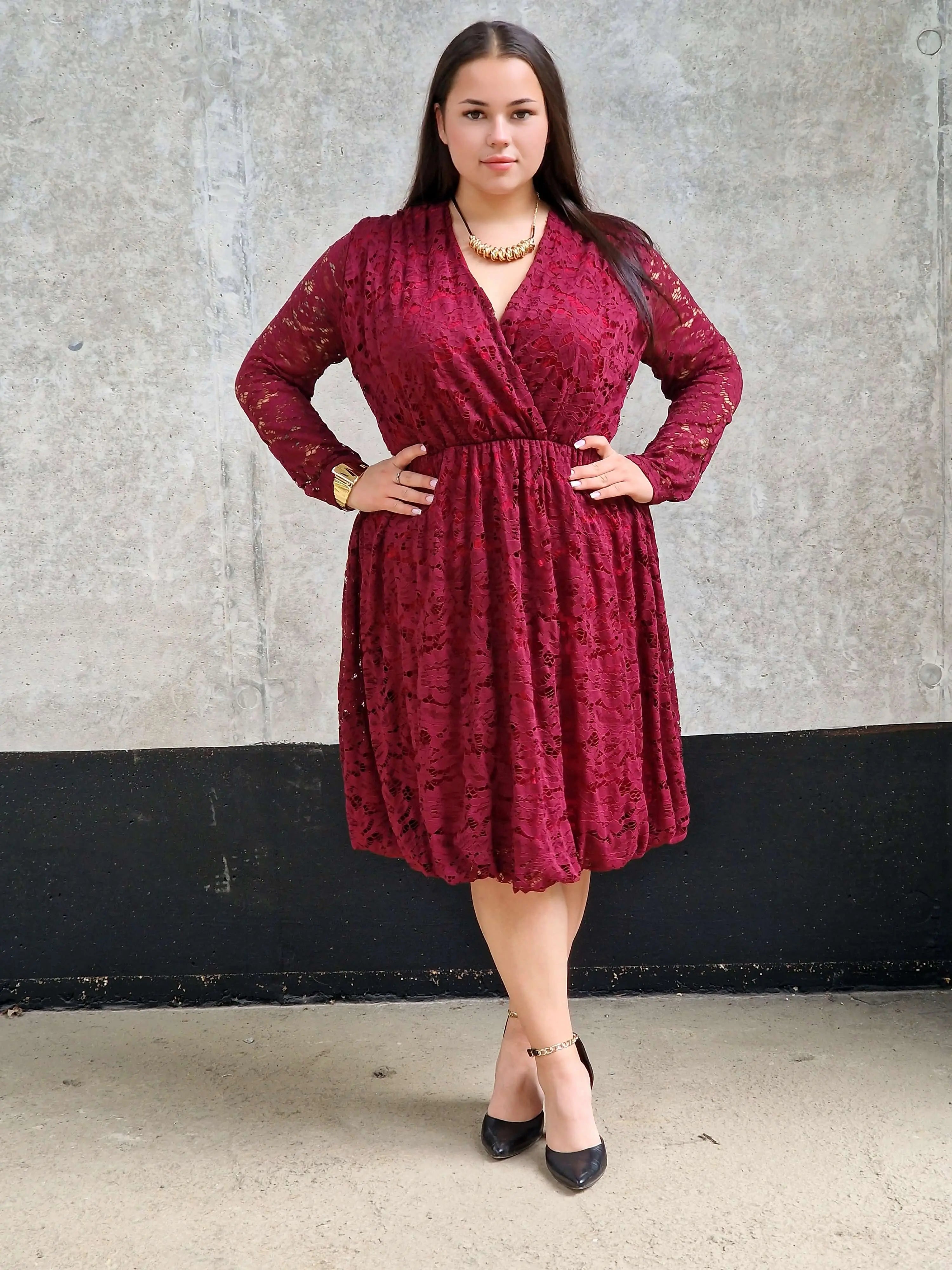 Sukienka plus size – kobiecy styl, elegancja i wygoda w jednym - Stylowa XL