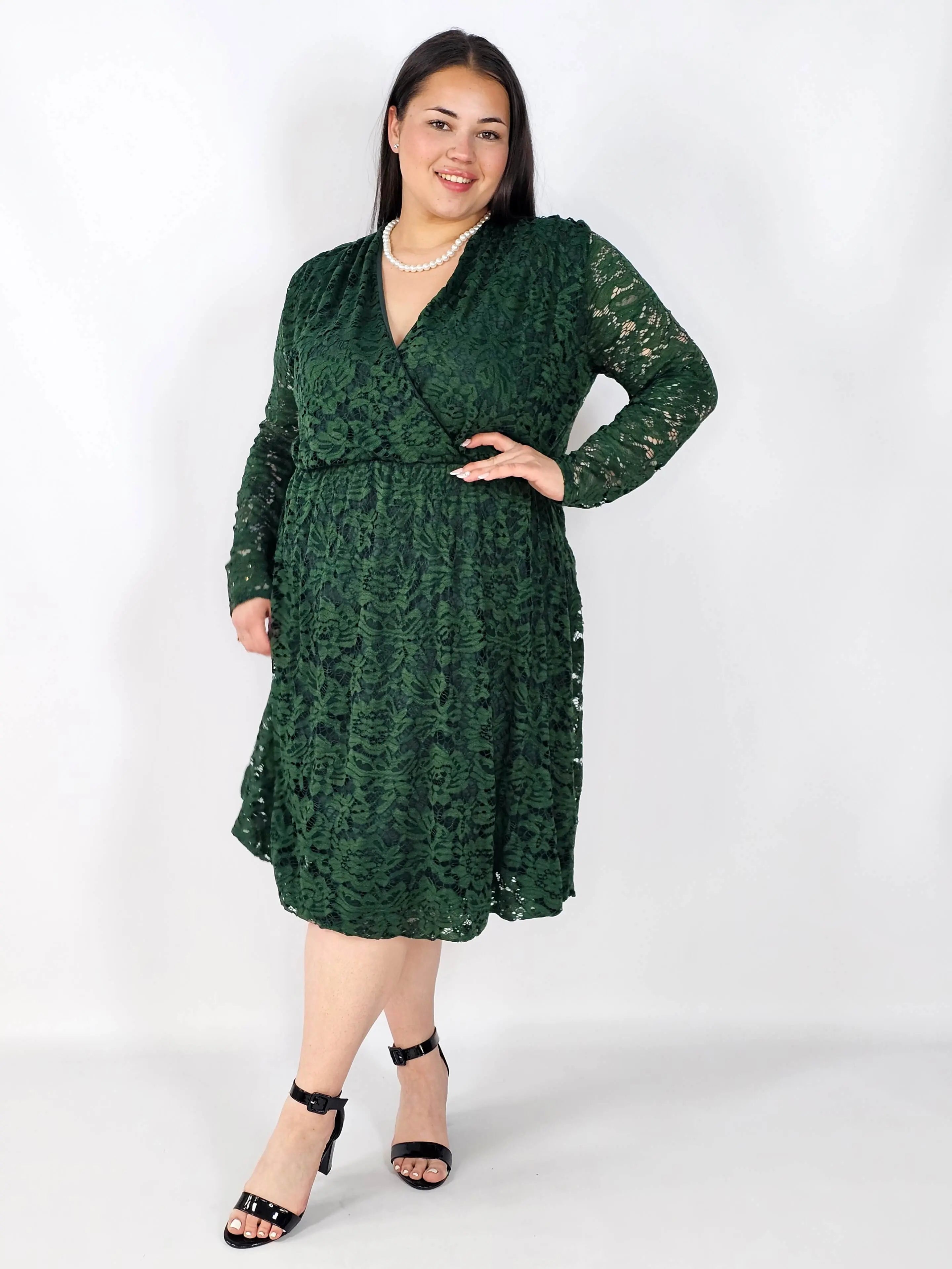 Sukienka plus size – kobiecy styl, elegancja i wygoda w jednym Stylowa XL