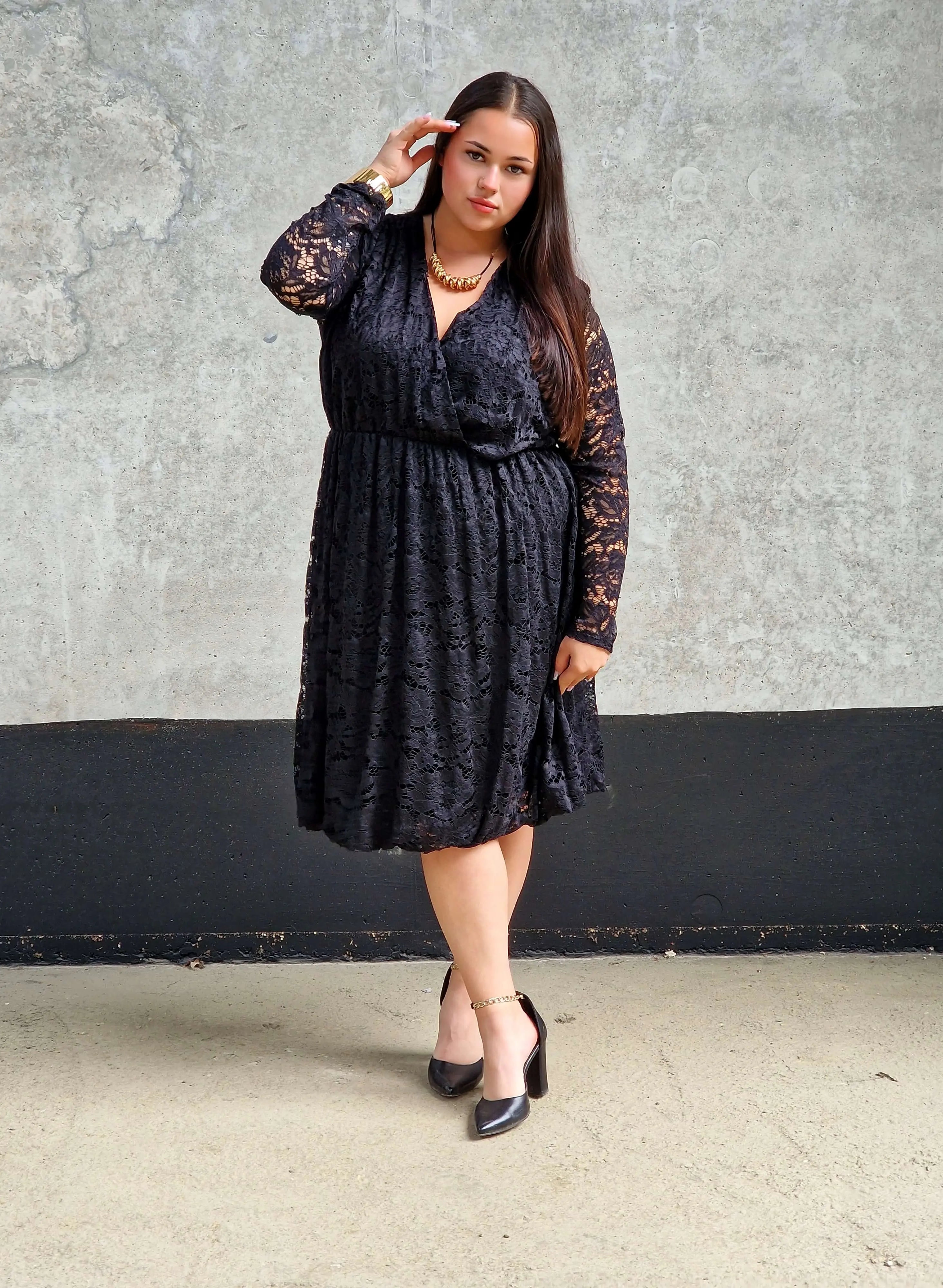 Sukienka plus size – kobiecy styl, elegancja i wygoda w jednym Stylowa XL