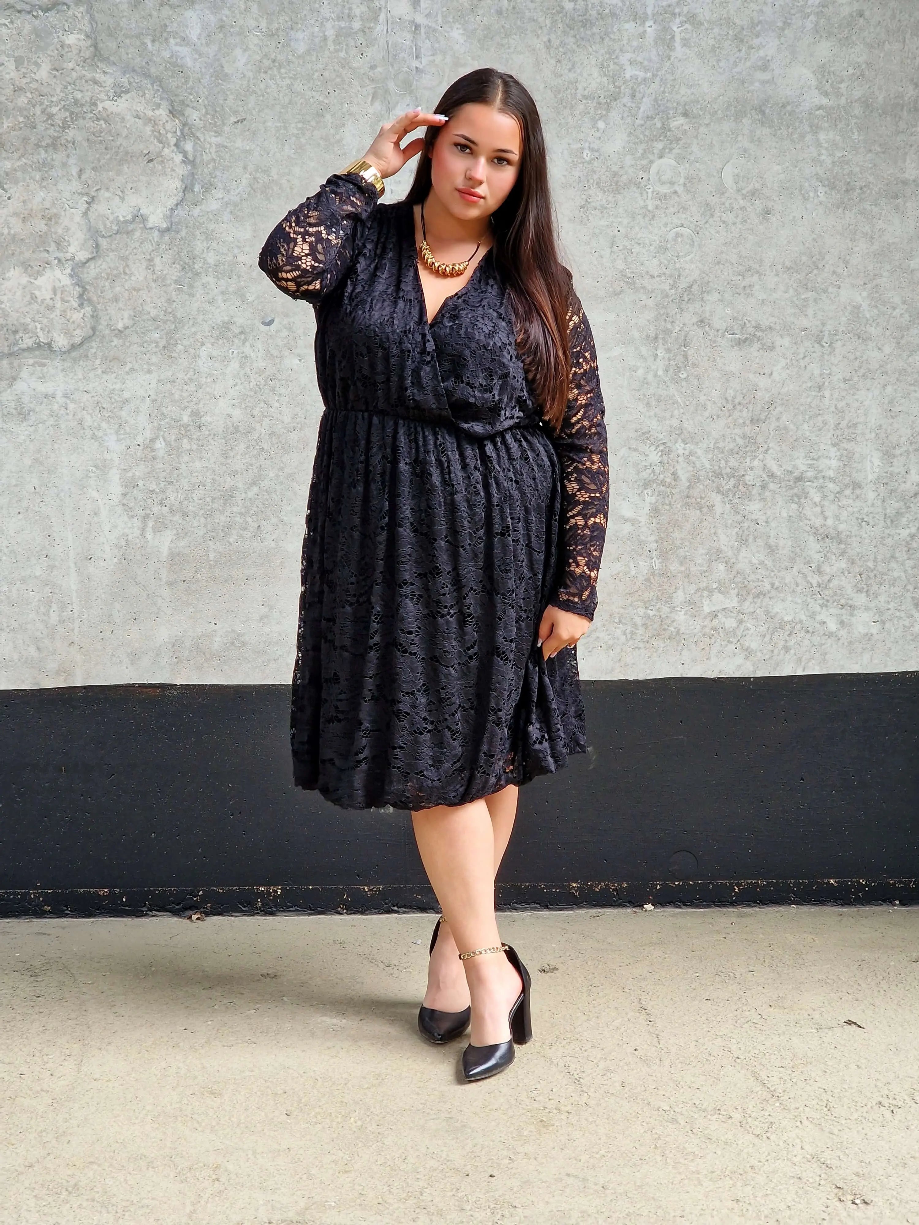 Sukienka plus size – kobiecy styl, elegancja i wygoda w jednym Stylowa XL