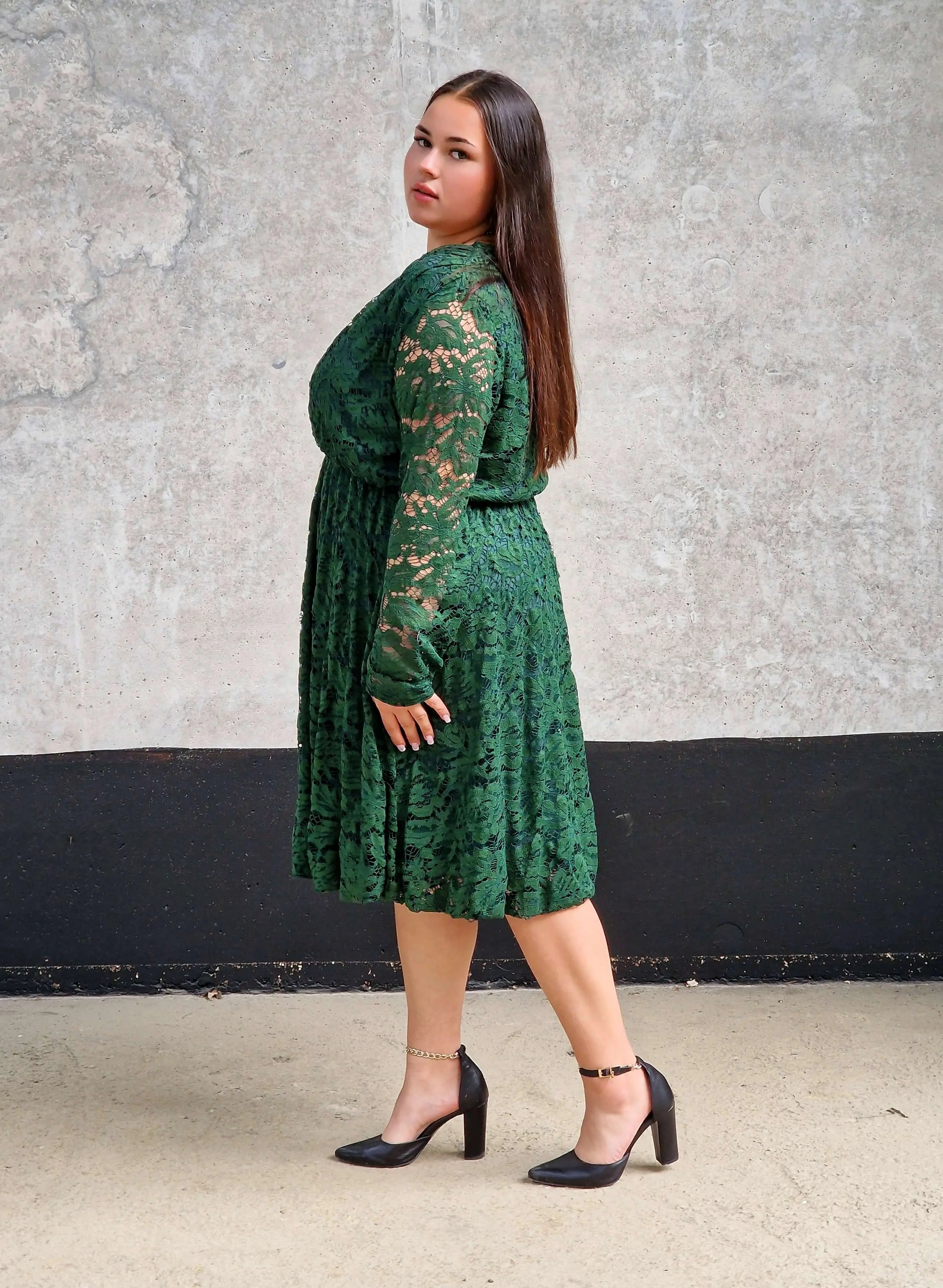 Sukienka plus size – kobiecy styl, elegancja i wygoda w jednym Stylowa XL