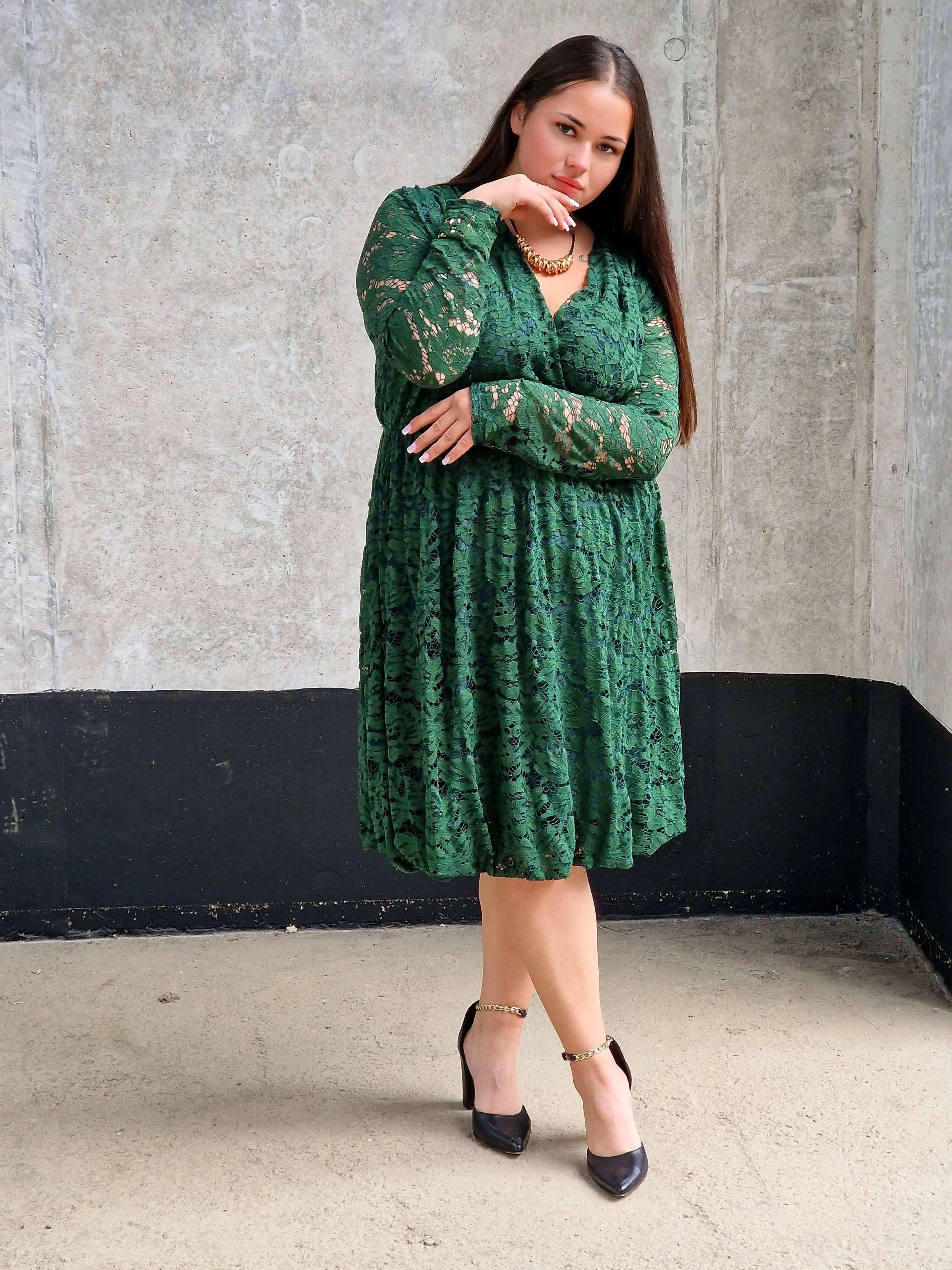 Sukienka plus size – kobiecy styl, elegancja i wygoda w jednym Stylowa XL