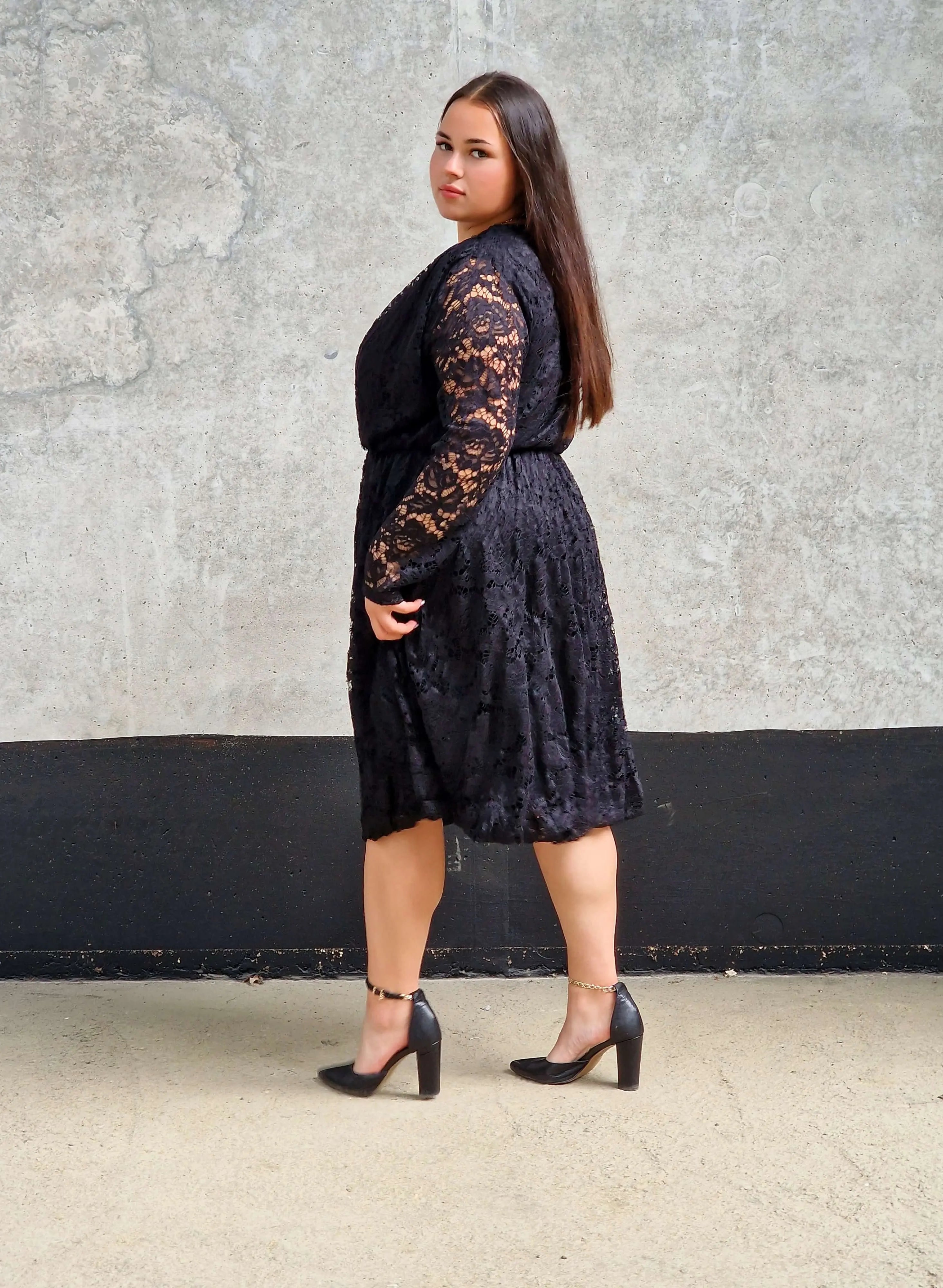 Sukienka plus size – kobiecy styl, elegancja i wygoda w jednym Stylowa XL