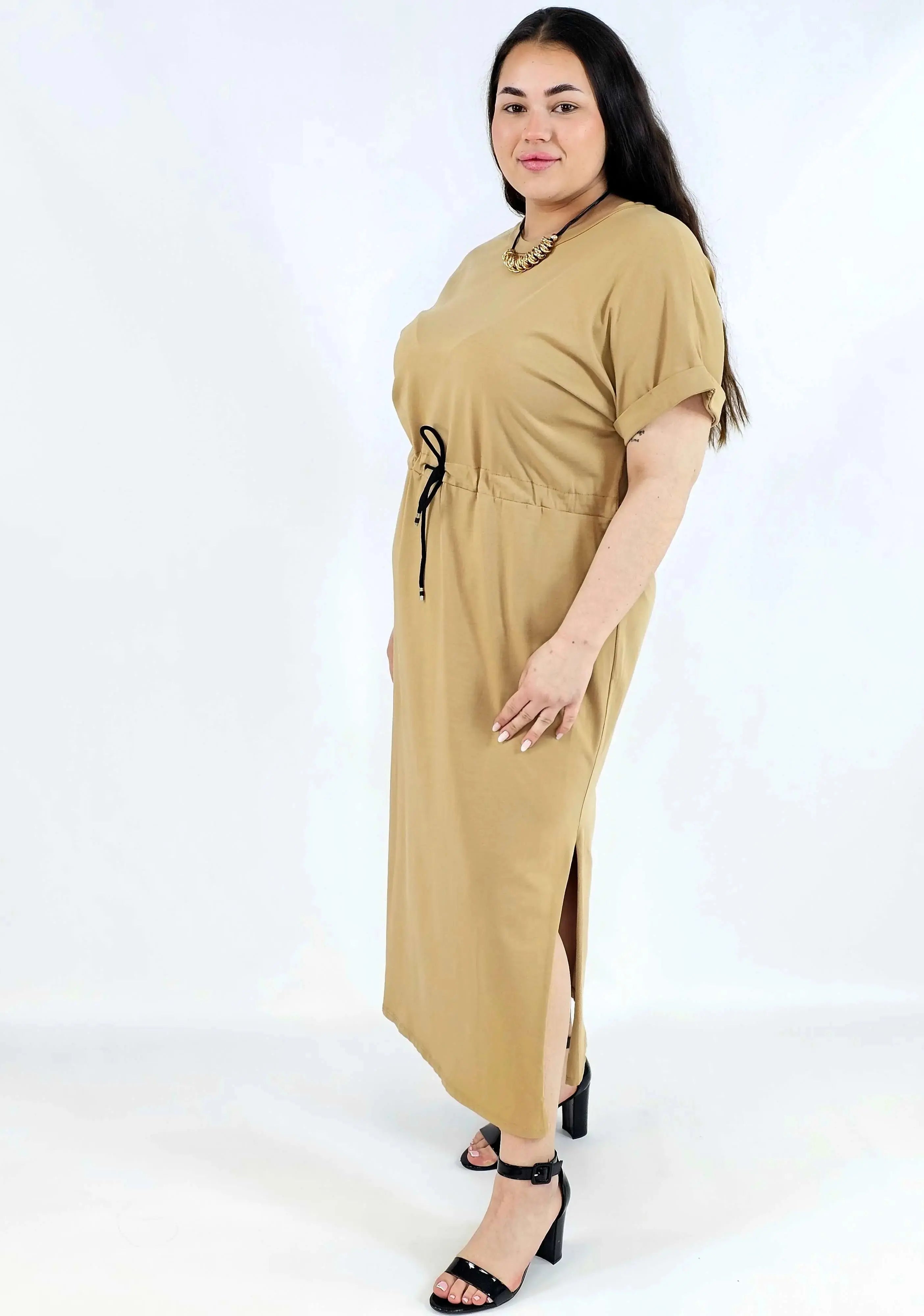 Sukienka plus size – komfortowa maxi z regulacją w pasie Stylowa XL