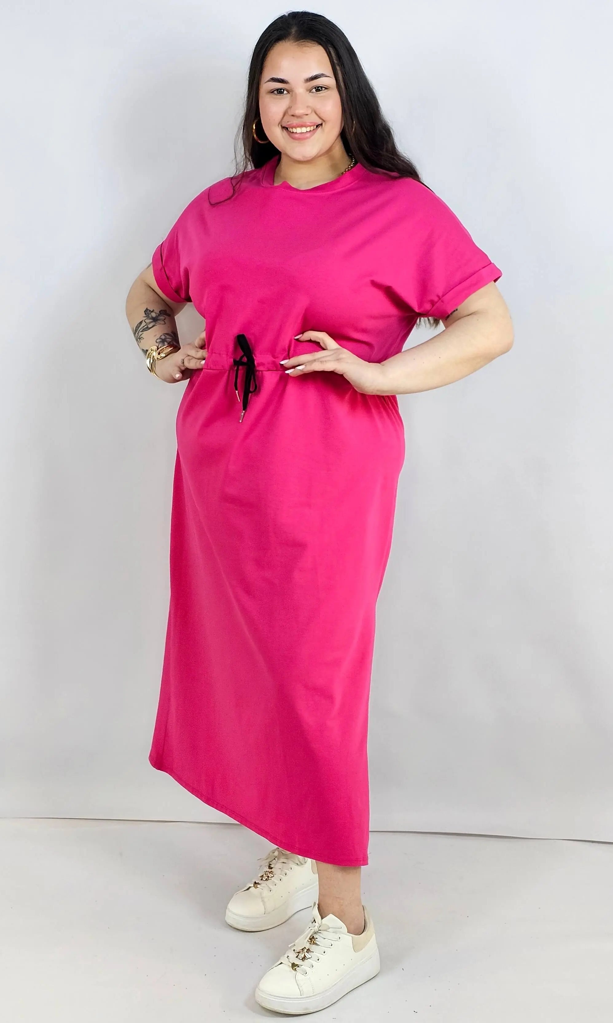 Sukienka plus size – komfortowa maxi z regulacją w pasie Stylowa XL