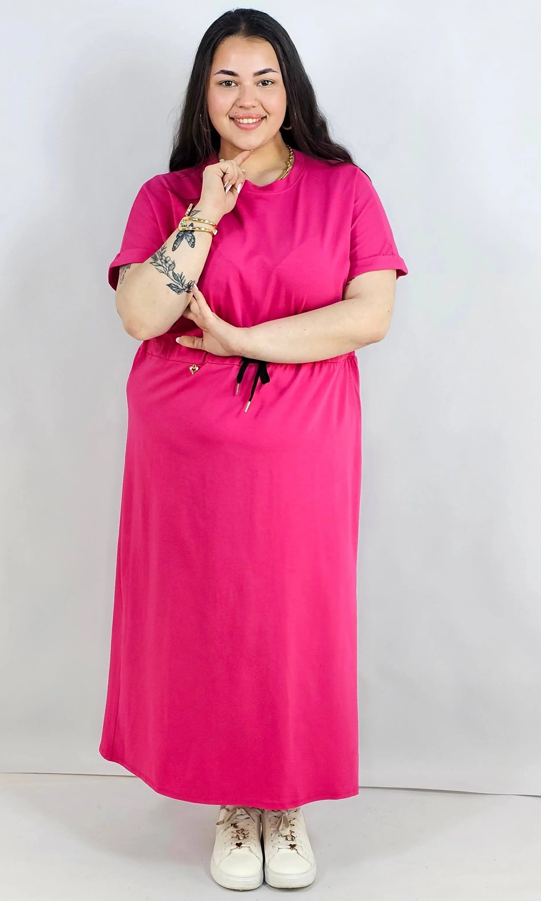 Sukienka plus size – komfortowa maxi z regulacją w pasie Stylowa XL