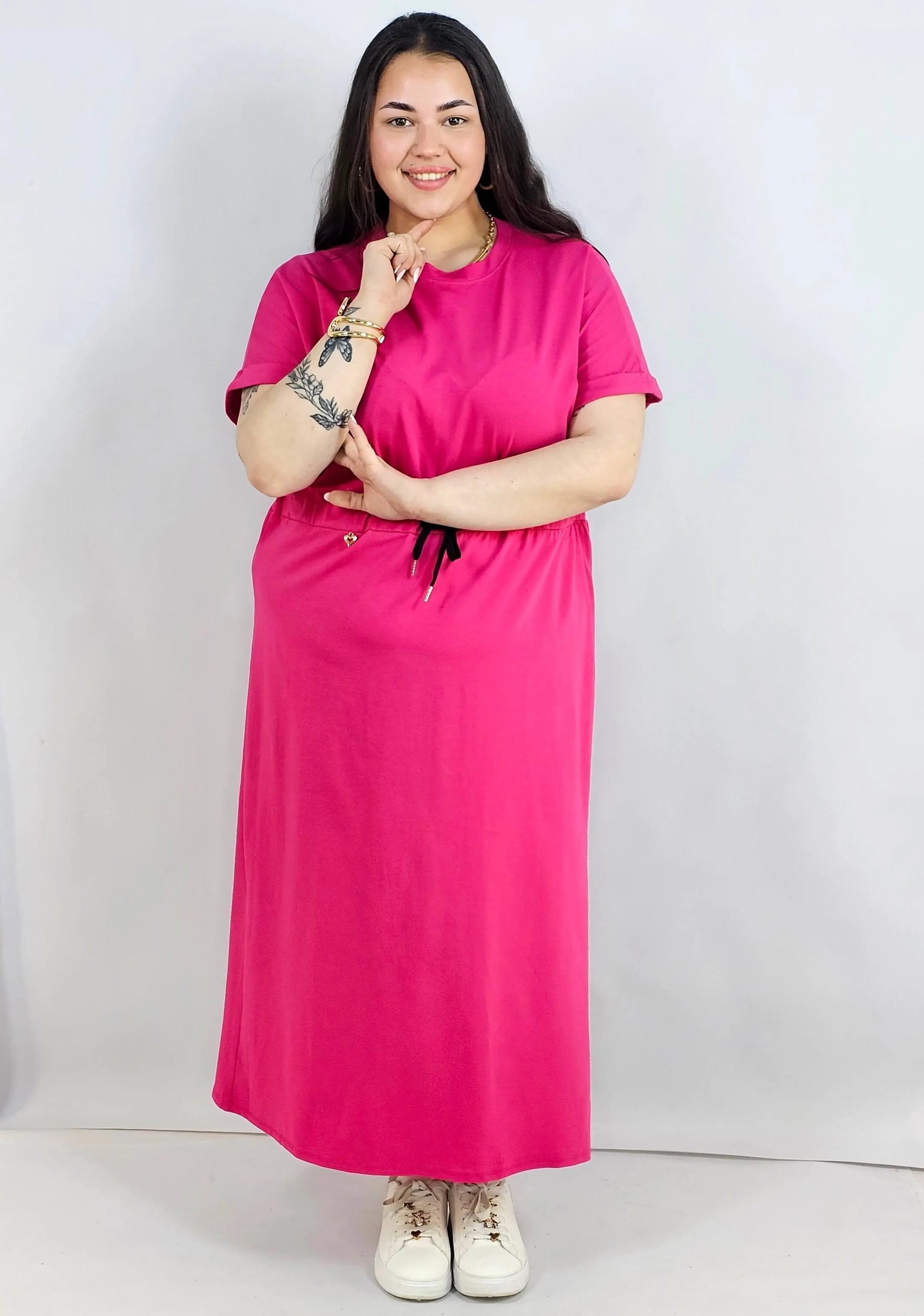 Sukienka plus size – komfortowa maxi z regulacją w pasie Stylowa XL