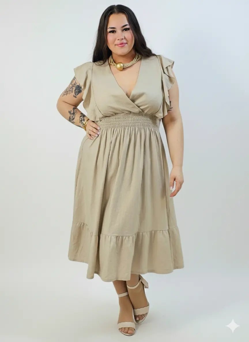 Sukienka plus size – sukienka midi z kopertowym dekoltem, marszczoną talią i falbaną Stylowa XL