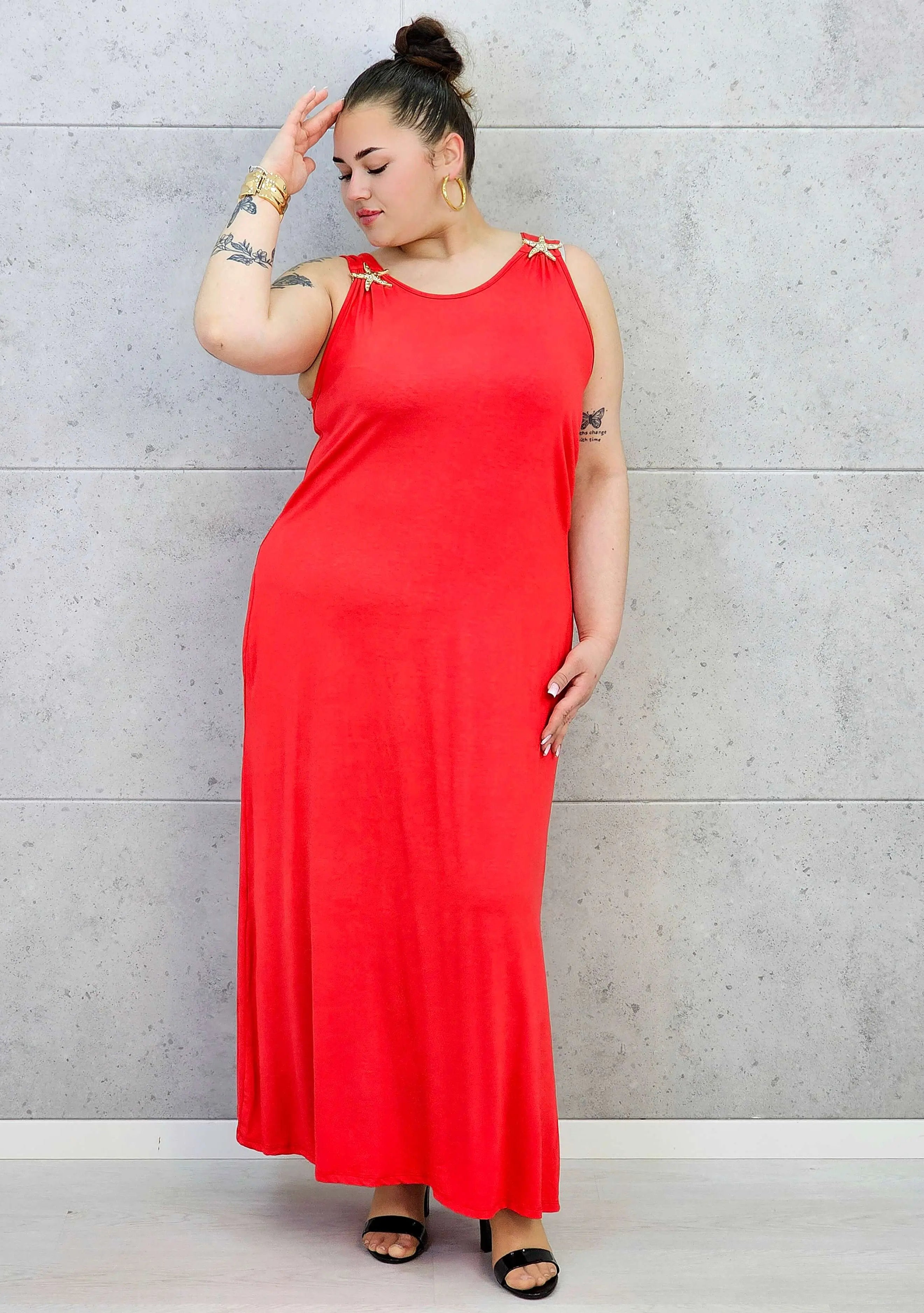 Sukienka plus size – wygodny fason podkreślający kobiecą sylwetkę XXL Stylowa XL