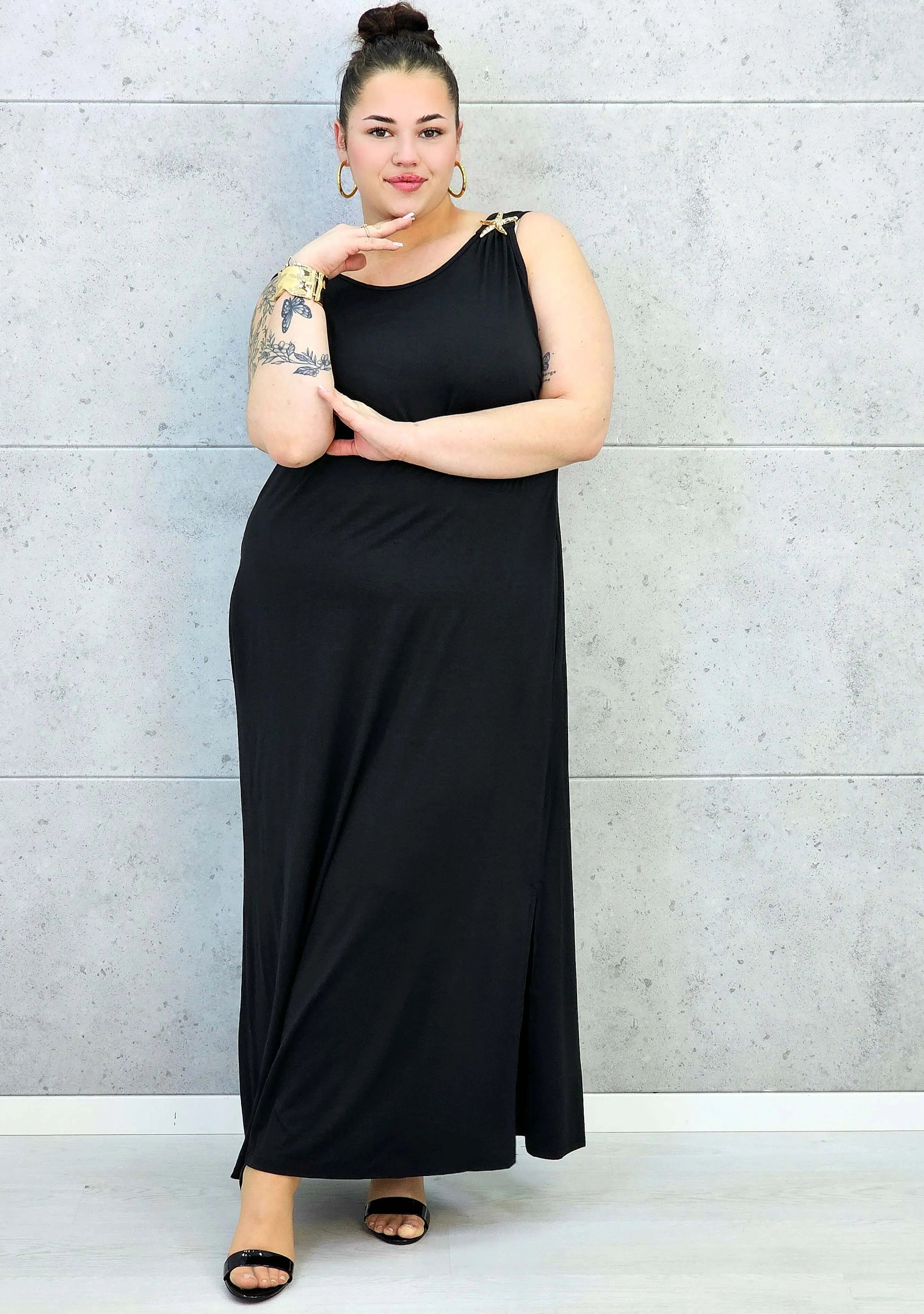 Sukienka plus size – wygodny fason podkreślający kobiecą sylwetkę XXL Stylowa XL
