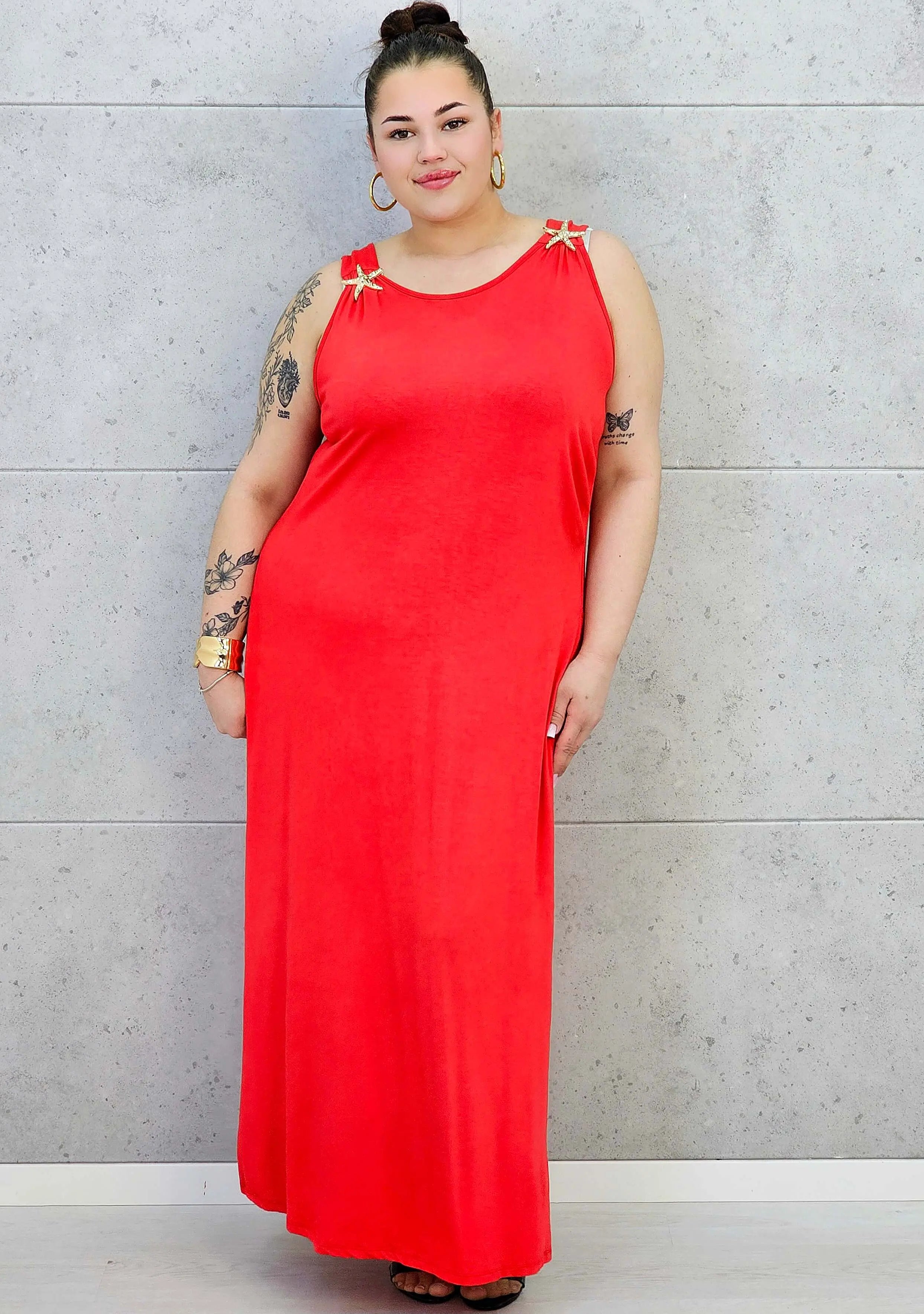 Sukienka plus size – wygodny fason podkreślający kobiecą sylwetkę XXL Stylowa XL