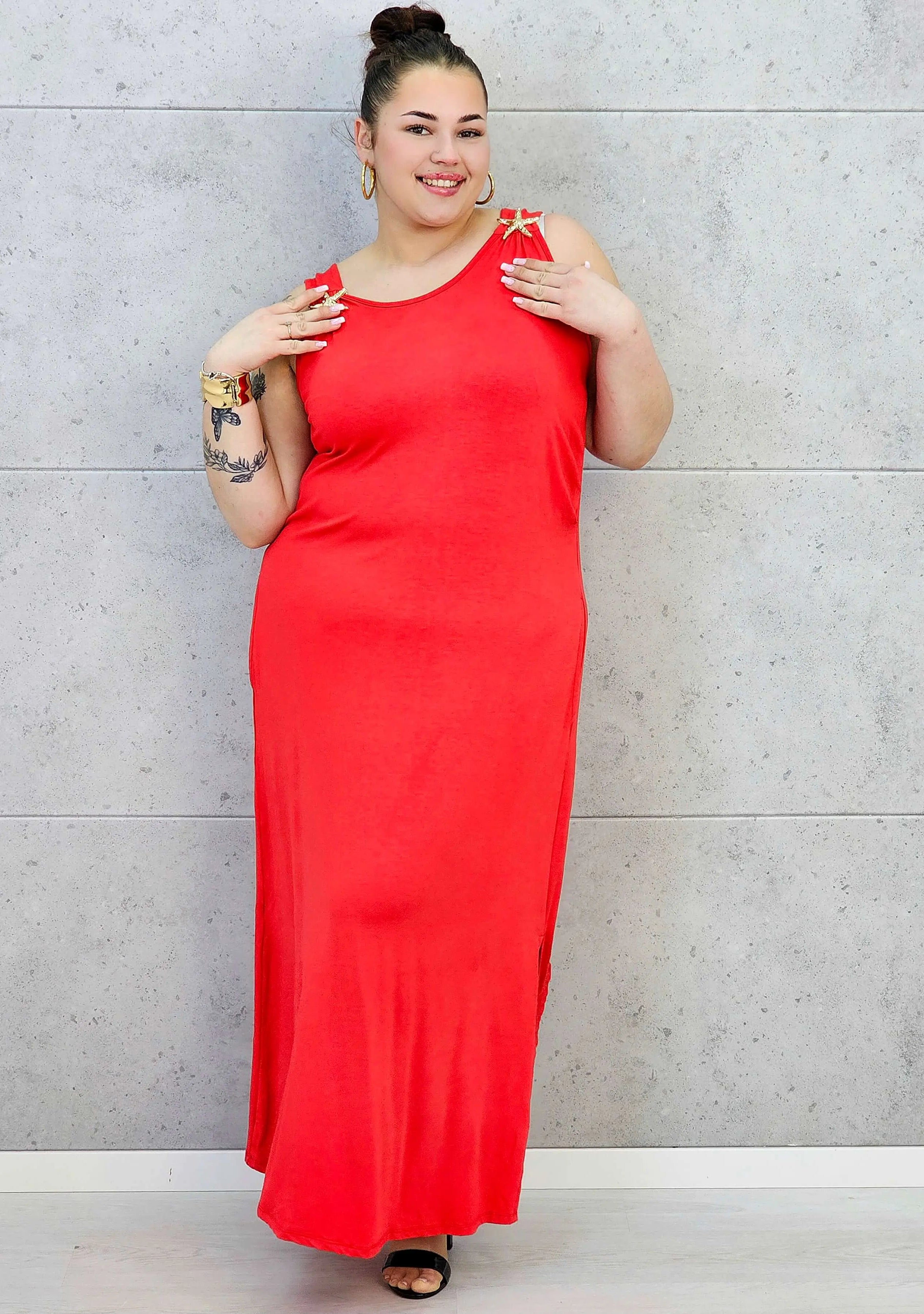 Sukienka plus size – wygodny fason podkreślający kobiecą sylwetkę XXL Stylowa XL