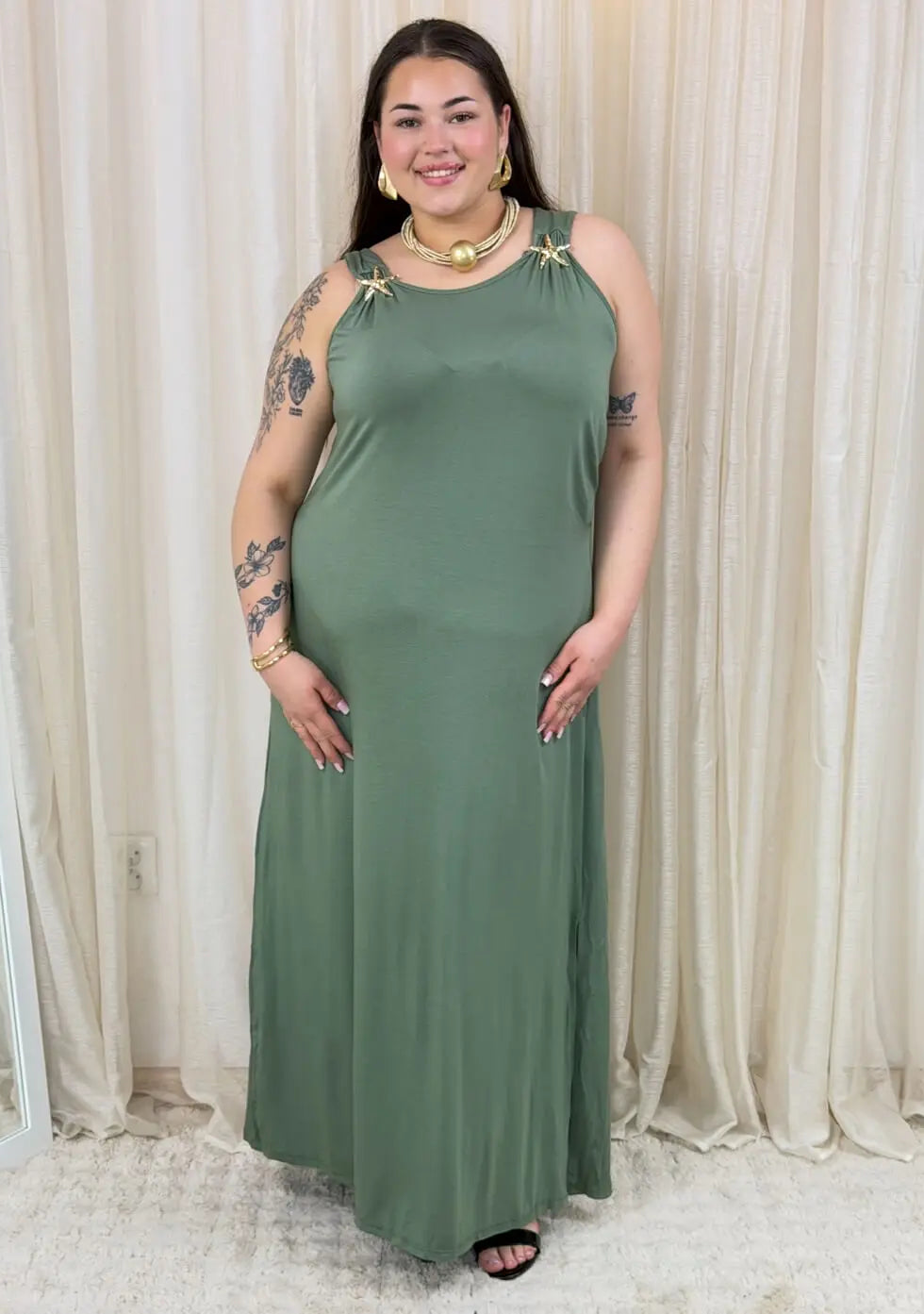 Sukienka plus size – wygodny fason podkreślający kobiecą sylwetkę XXL Stylowa XL