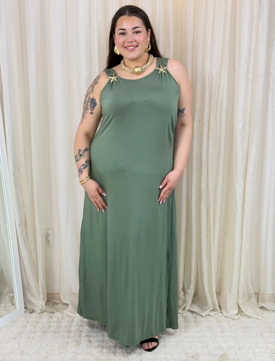 Sukienka plus size – wygodny fason podkreślający kobiecą sylwetkę XXL Stylowa XL