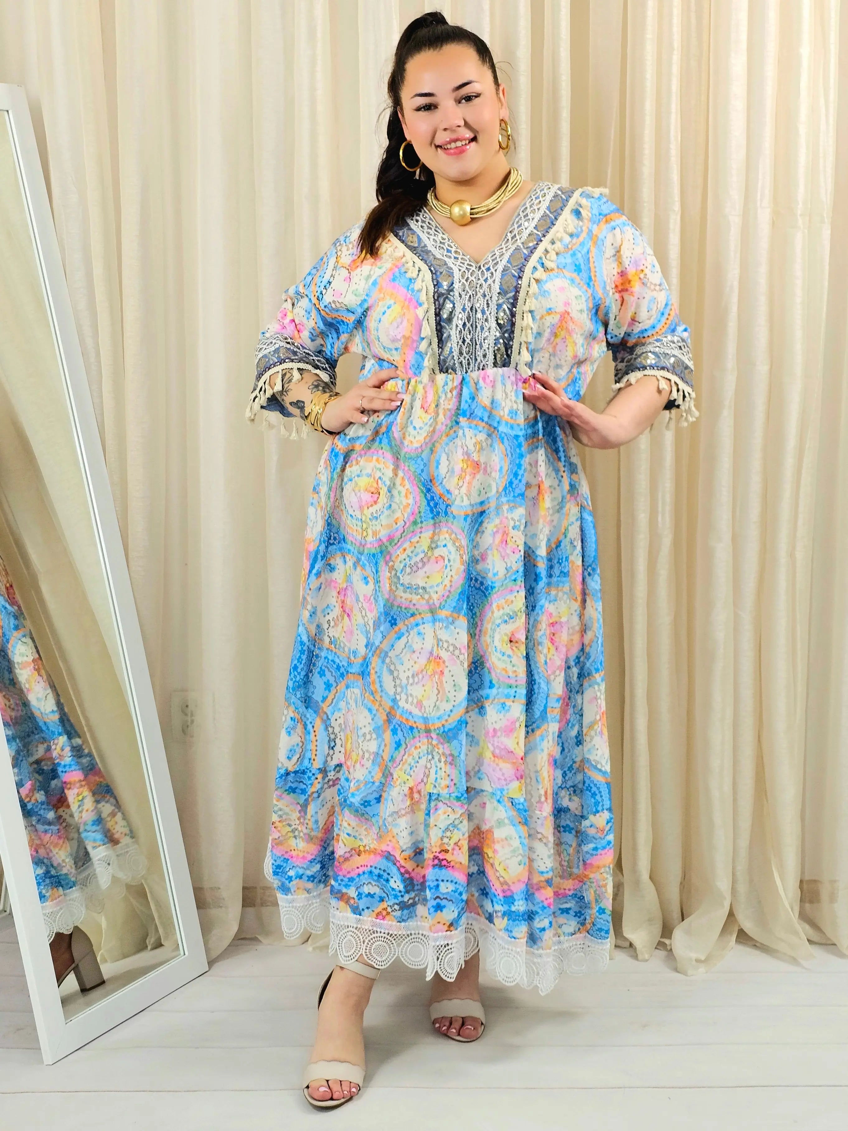 Sukienka plus size boho maxi z kolorowym printem – swobodna elegancja XXL Stylowa XL