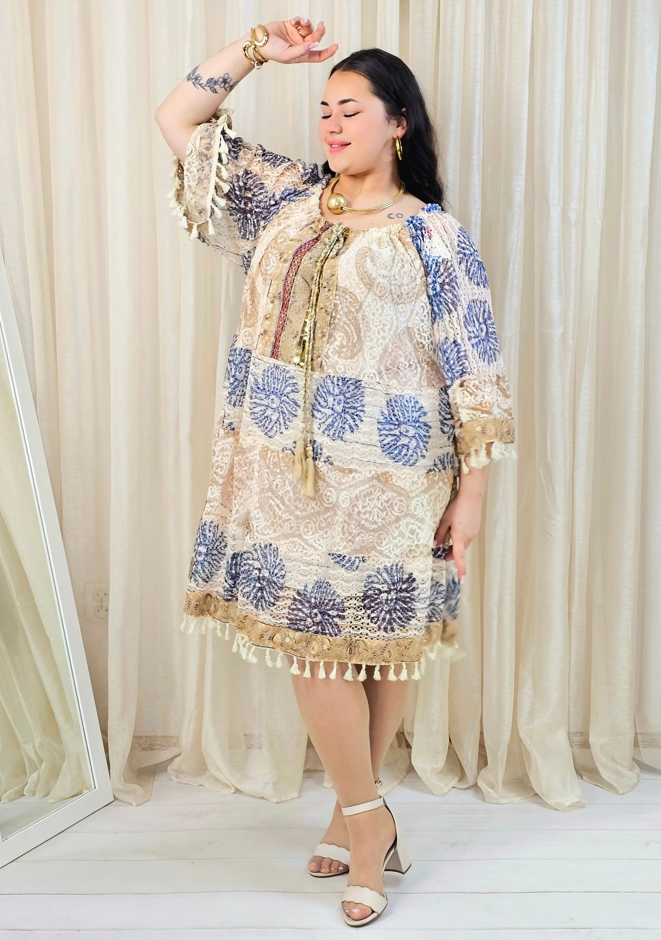 Sukienka plus size boho z koronką i frędzlami Stylowa XL
