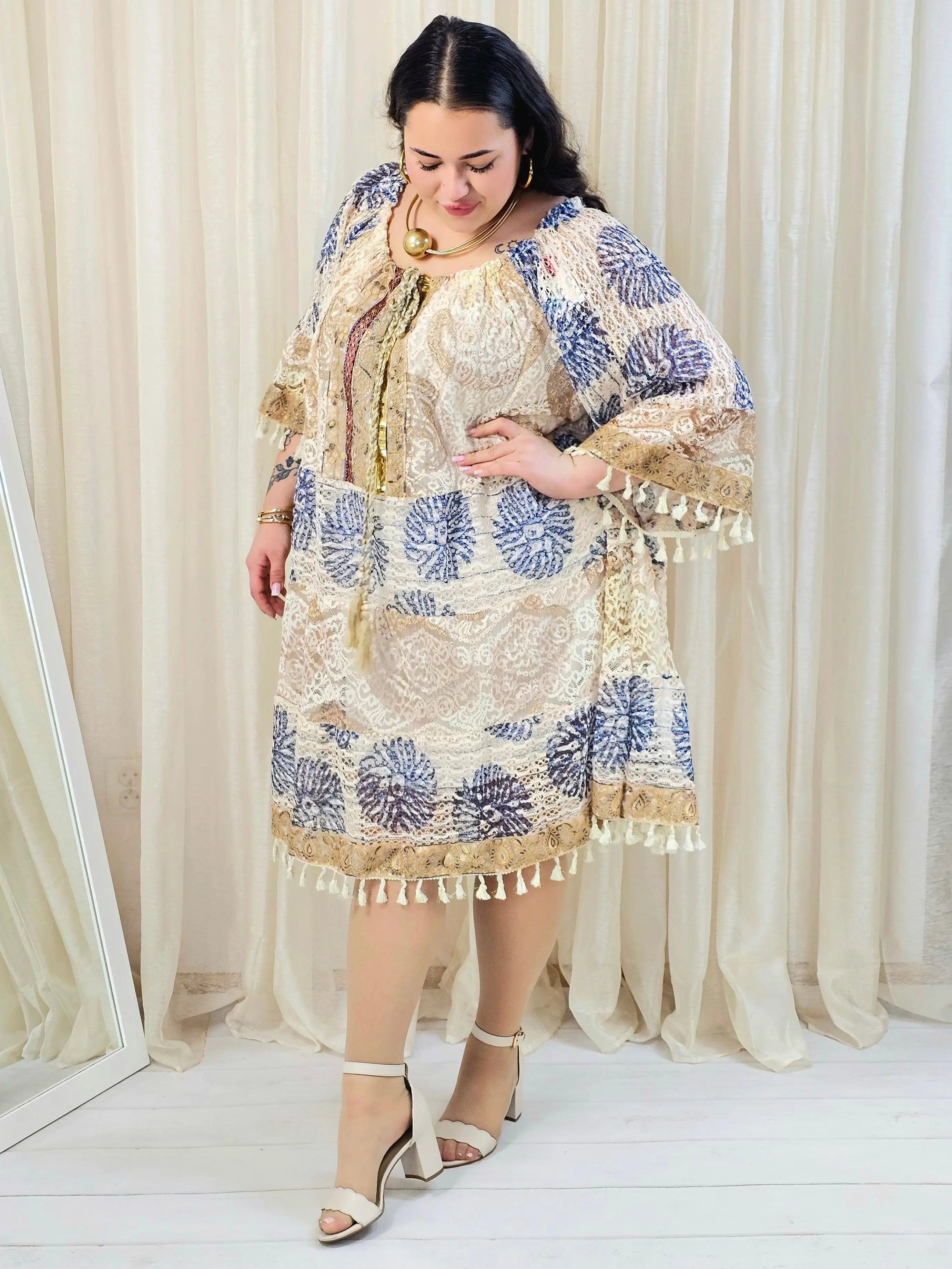 Sukienka plus size boho z koronką i frędzlami Stylowa XL