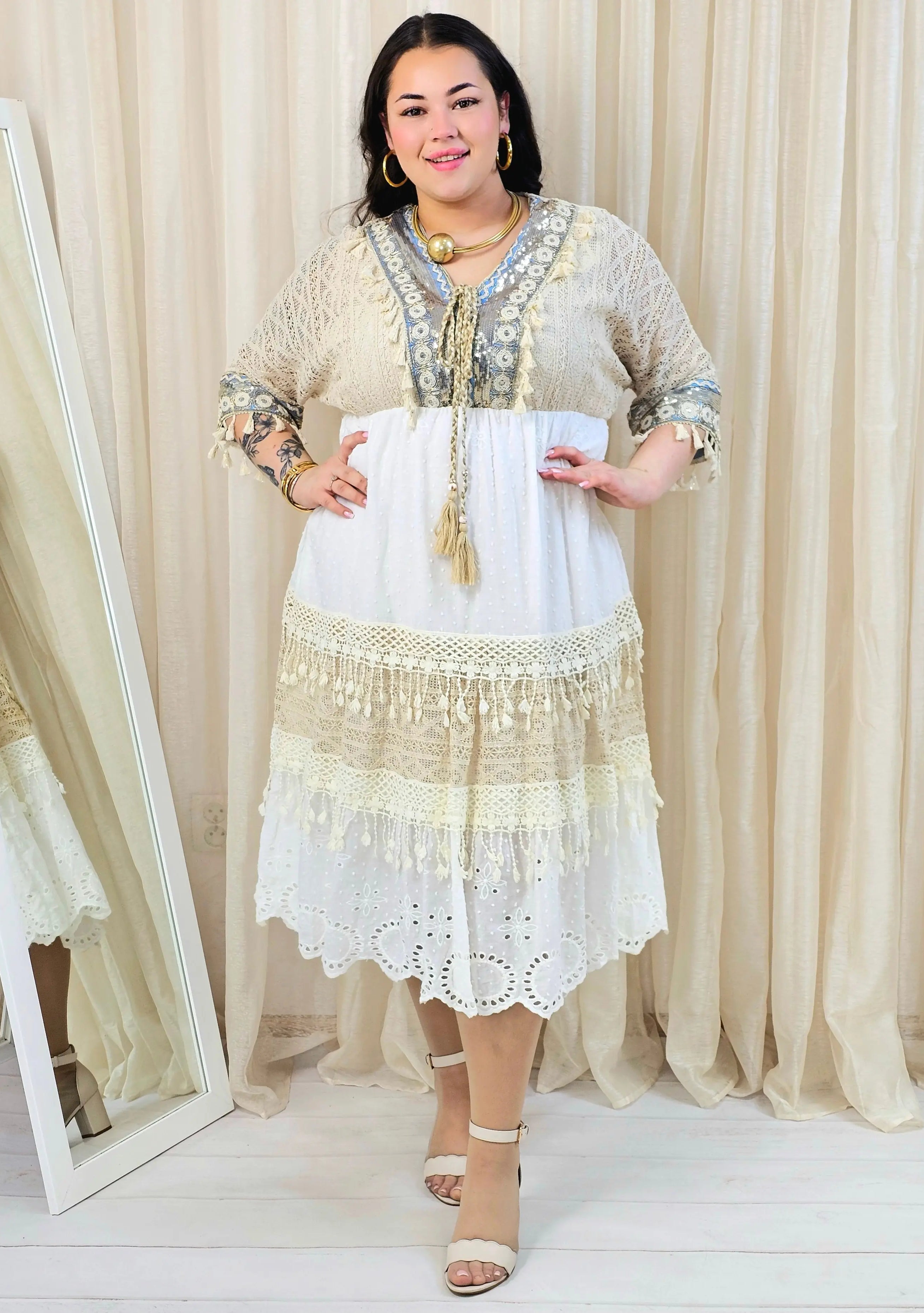 Sukienka plus size boho z koronką i haftem Stylowa XL
