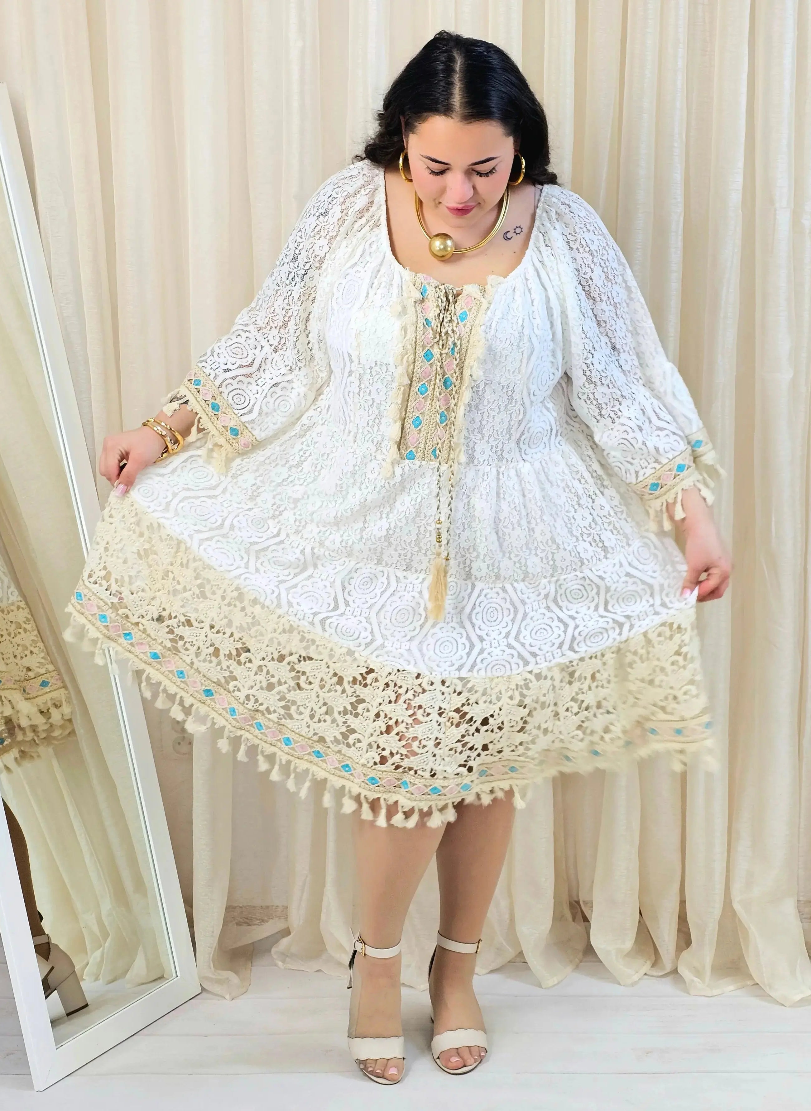 Sukienka plus size boho z koronkowym dołem i frędzlami Stylowa XL