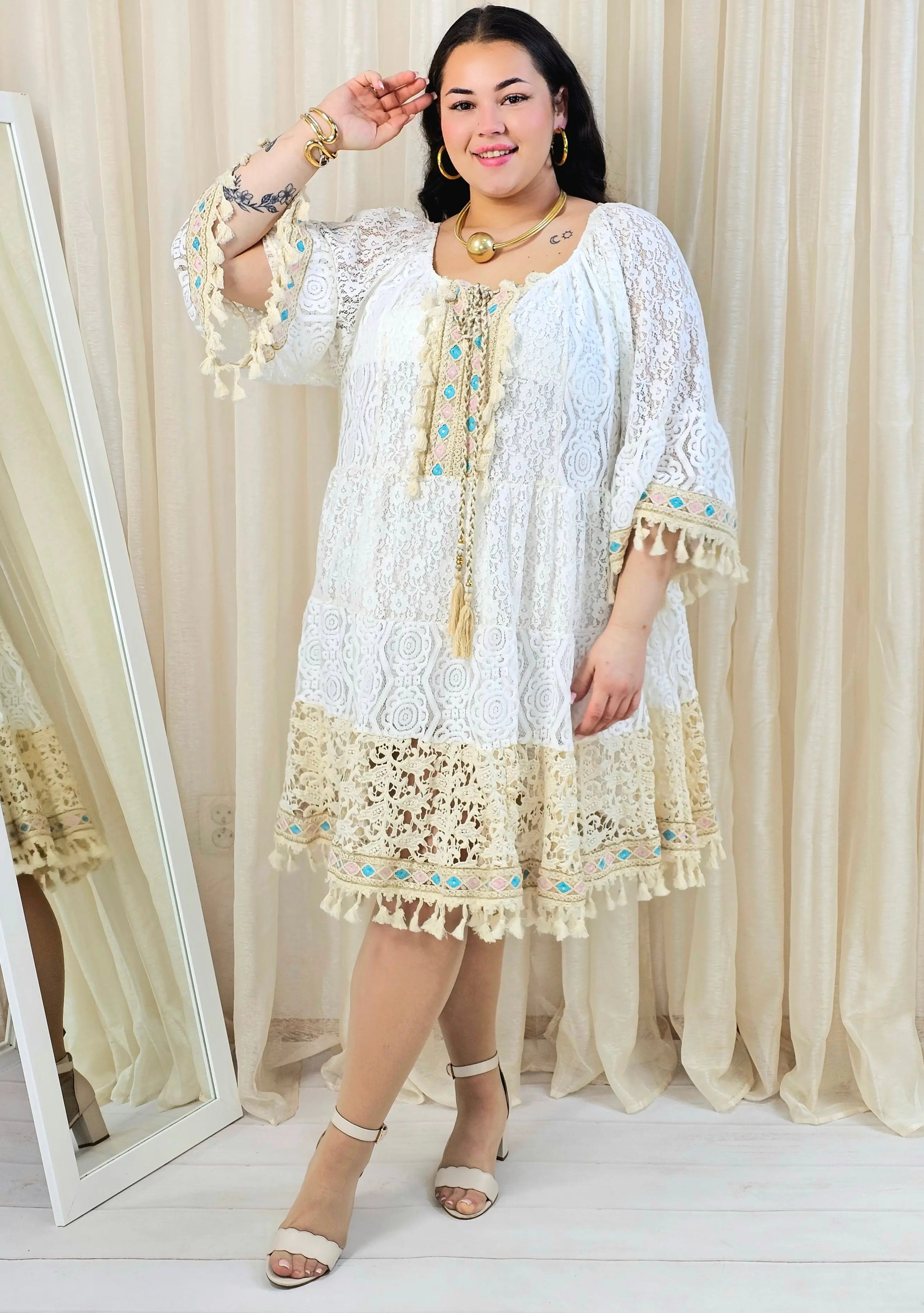 Sukienka plus size boho z koronkowym dołem i frędzlami Stylowa XL