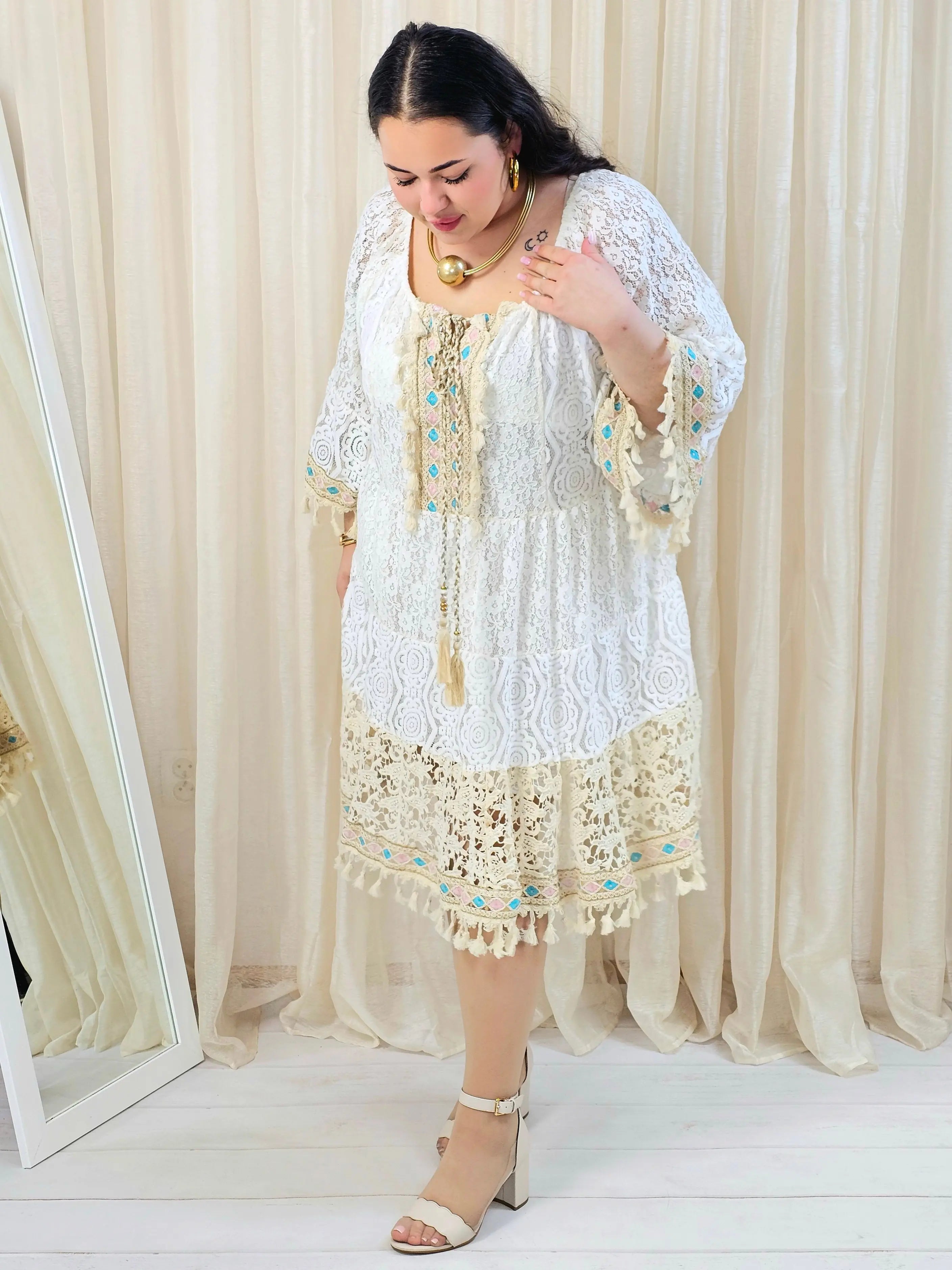 Sukienka plus size boho z koronkowym dołem i frędzlami Stylowa XL