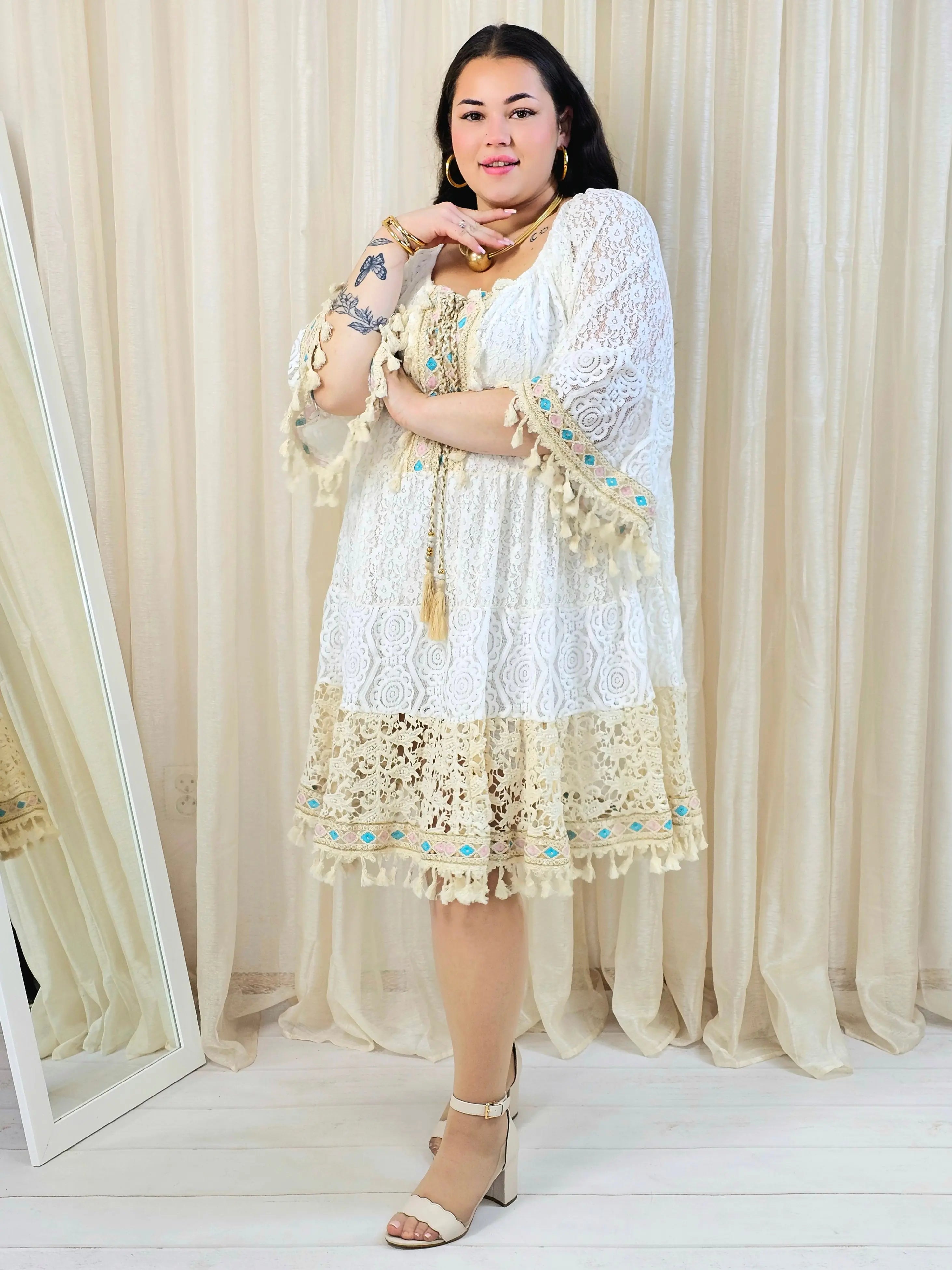 Sukienka plus size boho z koronkowym dołem i frędzlami Stylowa XL