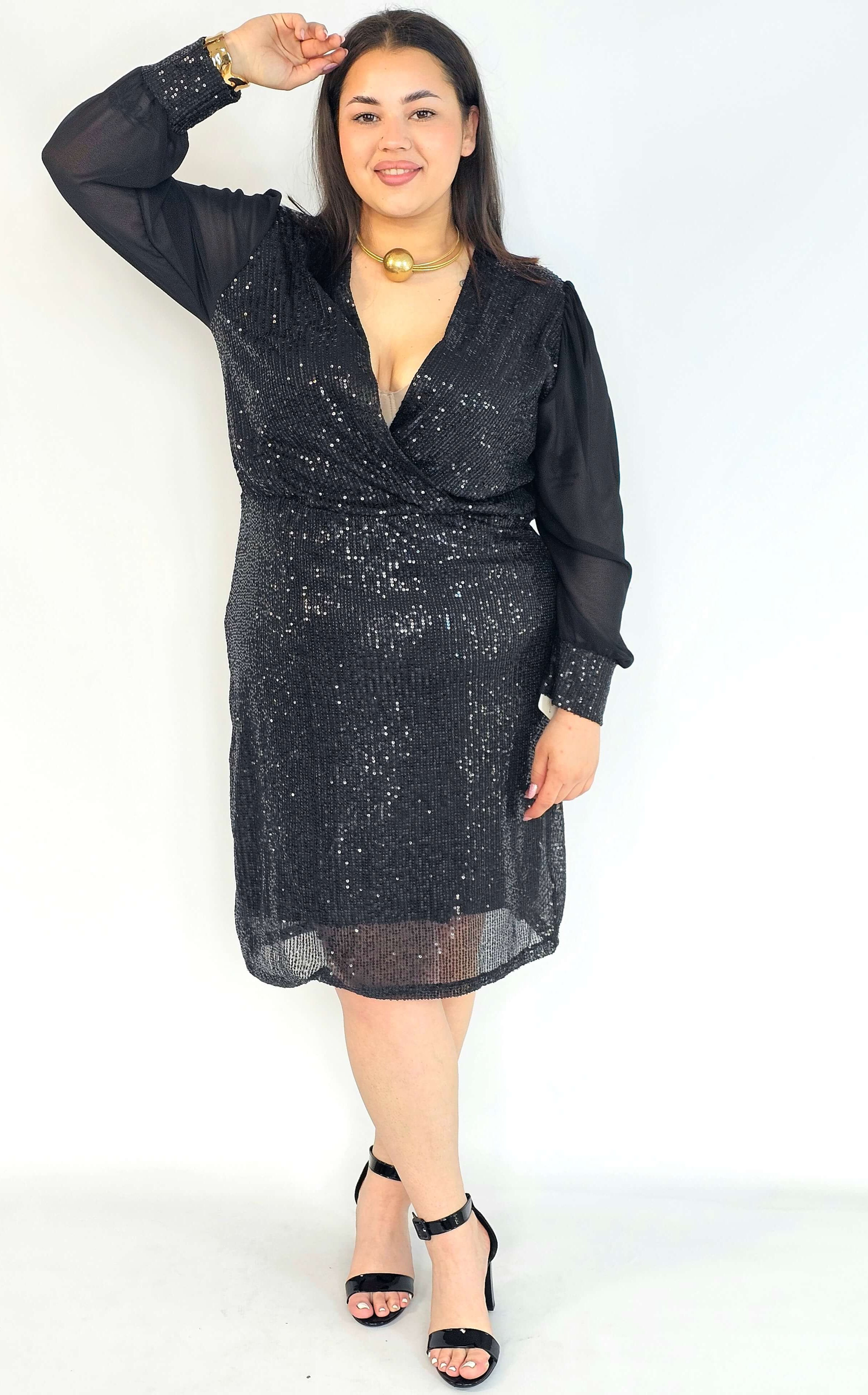 Sukienka plus size cekinowa czarna – elegancka sukienka XXL Stylowa XL