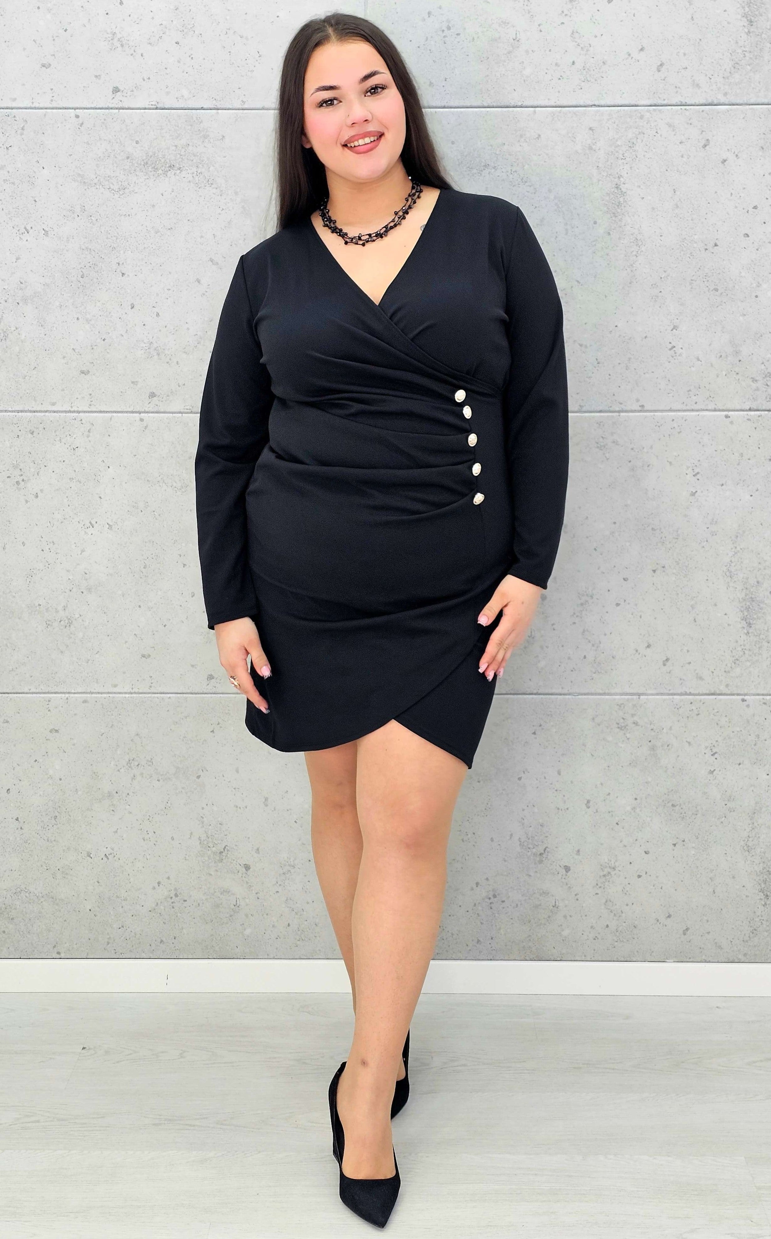 Sukienka plus size czarna kopertowa z ozdobnymi guzikami – elegancka mini XXL Stylowa XL
