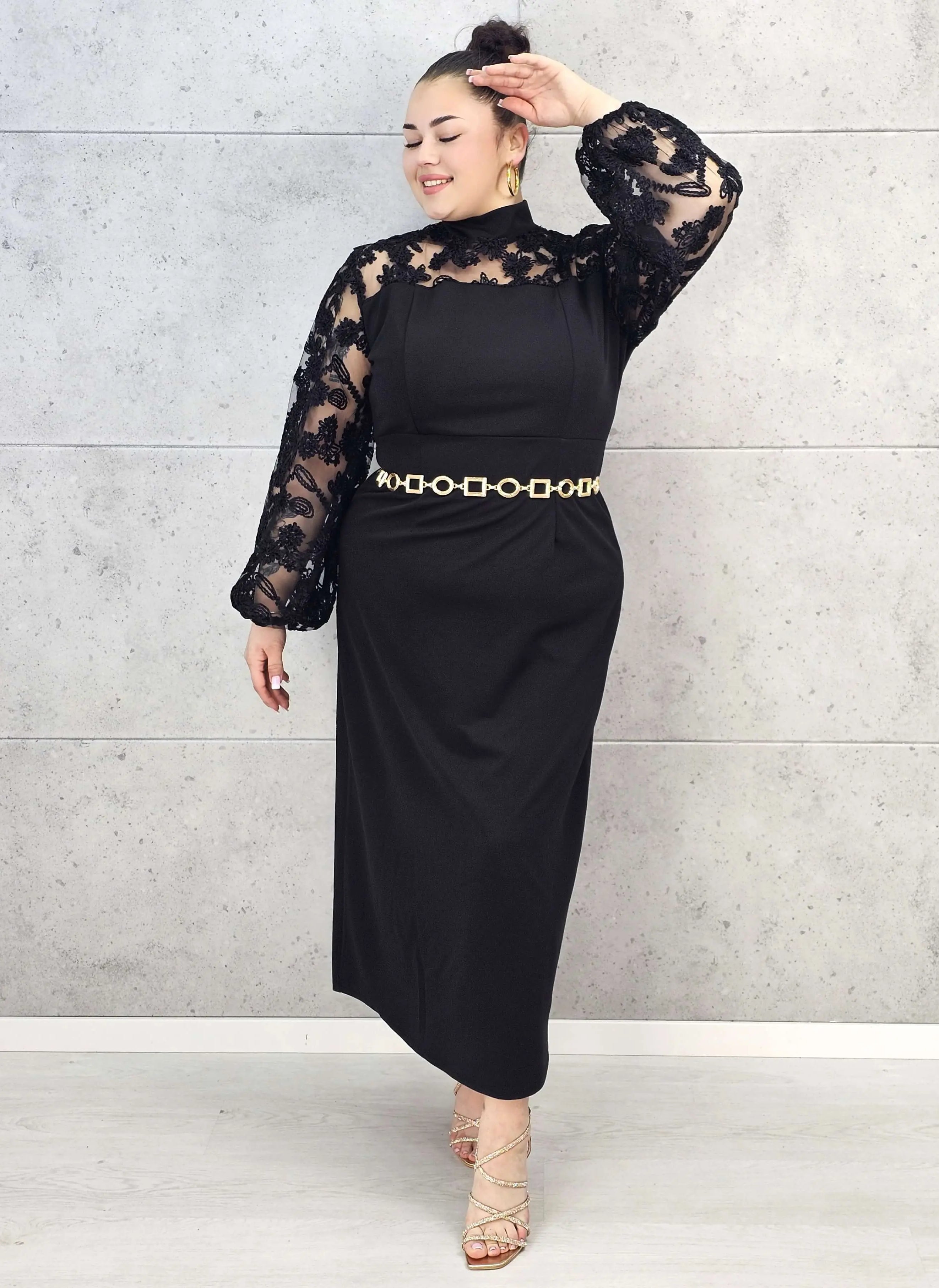 Sukienka plus size elegancka czarna z koronkową górą – wyjątkowy wieczorowy szyk Stylowa XL
