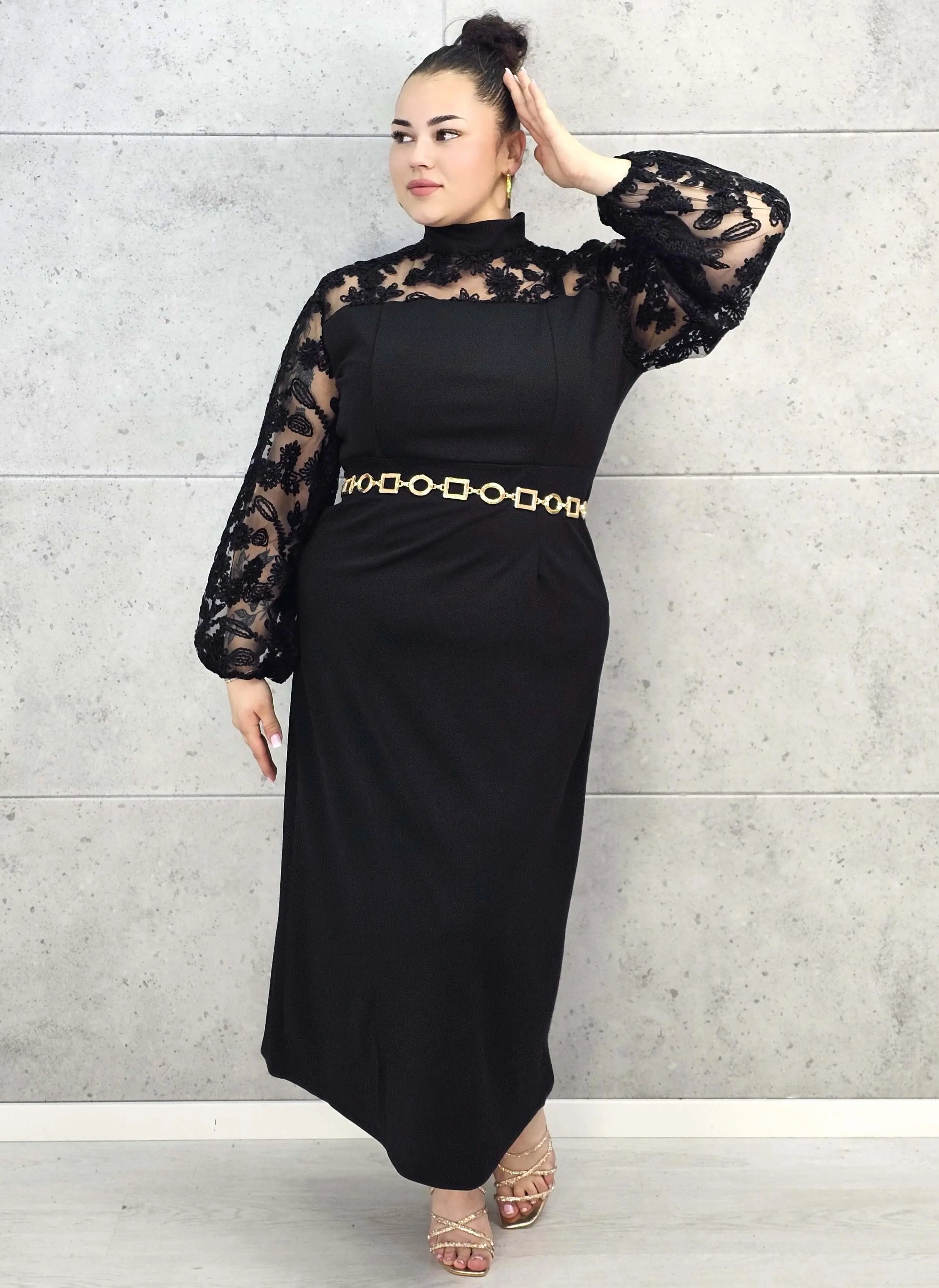 Sukienka plus size elegancka czarna z koronkową górą – wyjątkowy wieczorowy szyk Stylowa XL