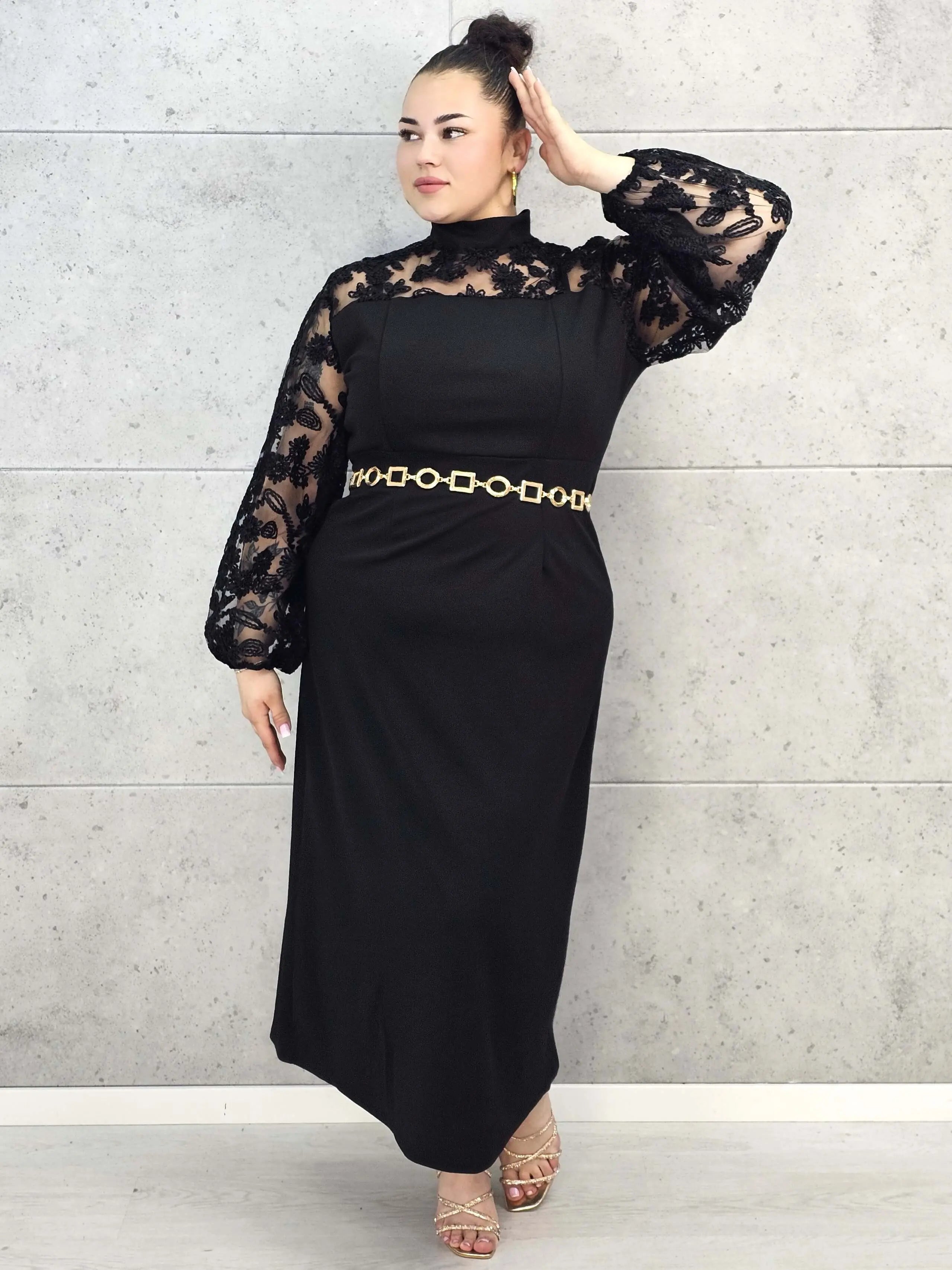 Sukienka plus size elegancka czarna z koronkową górą – wyjątkowy wieczorowy szyk Stylowa XL