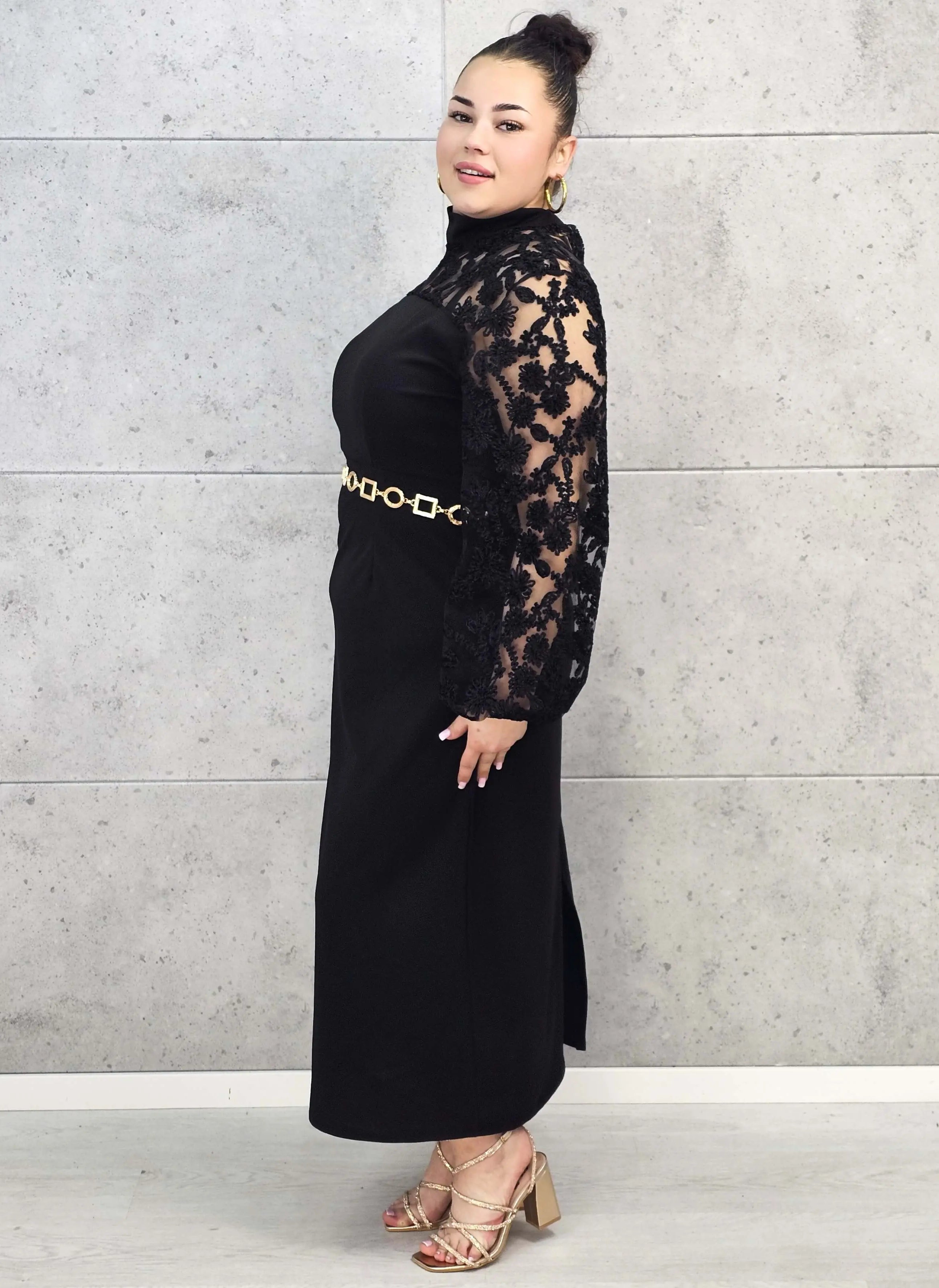 Sukienka plus size elegancka czarna z koronkową górą – wyjątkowy wieczorowy szyk Stylowa XL