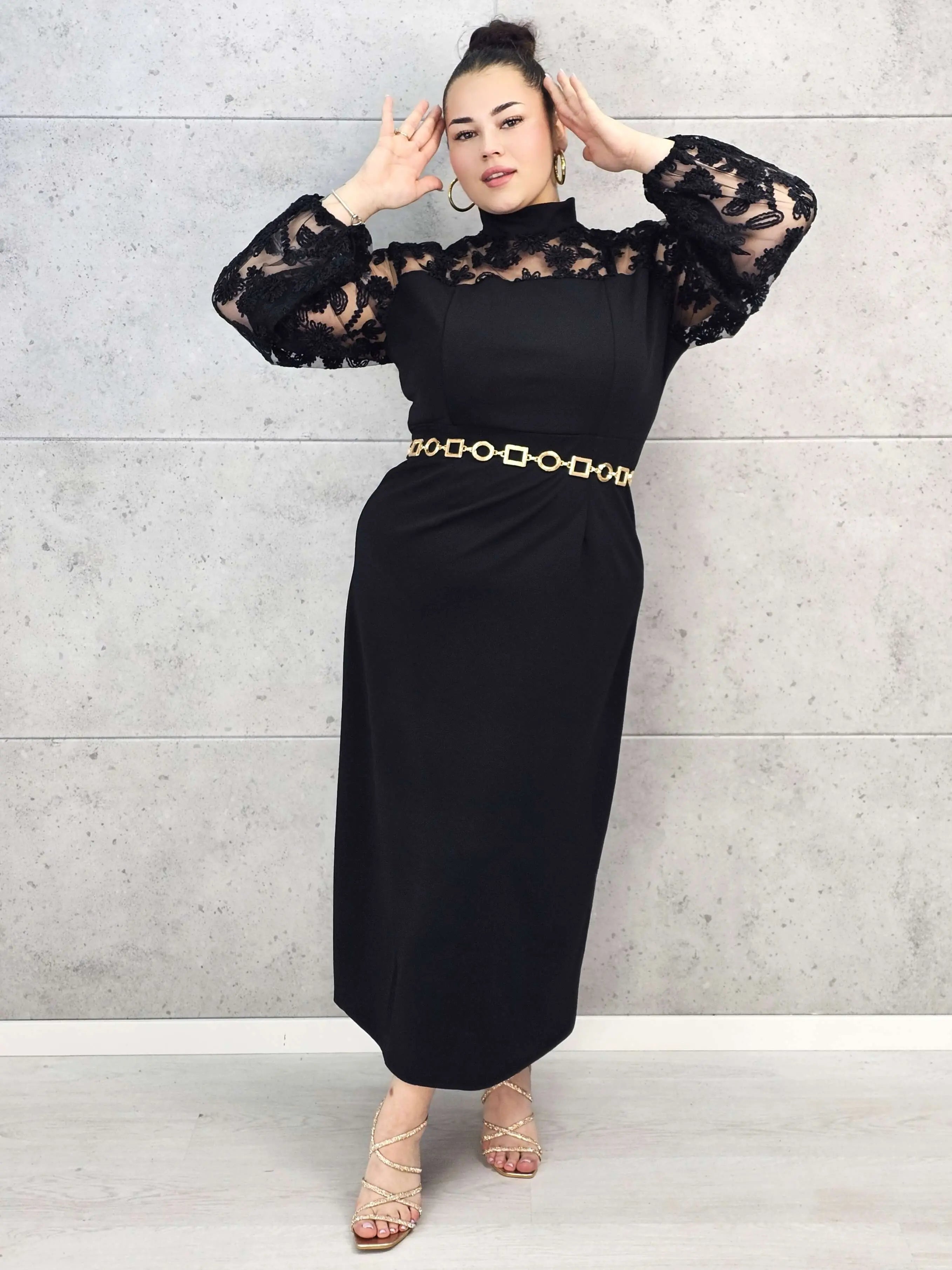 Sukienka plus size elegancka czarna z koronkową górą – wyjątkowy wieczorowy szyk Stylowa XL
