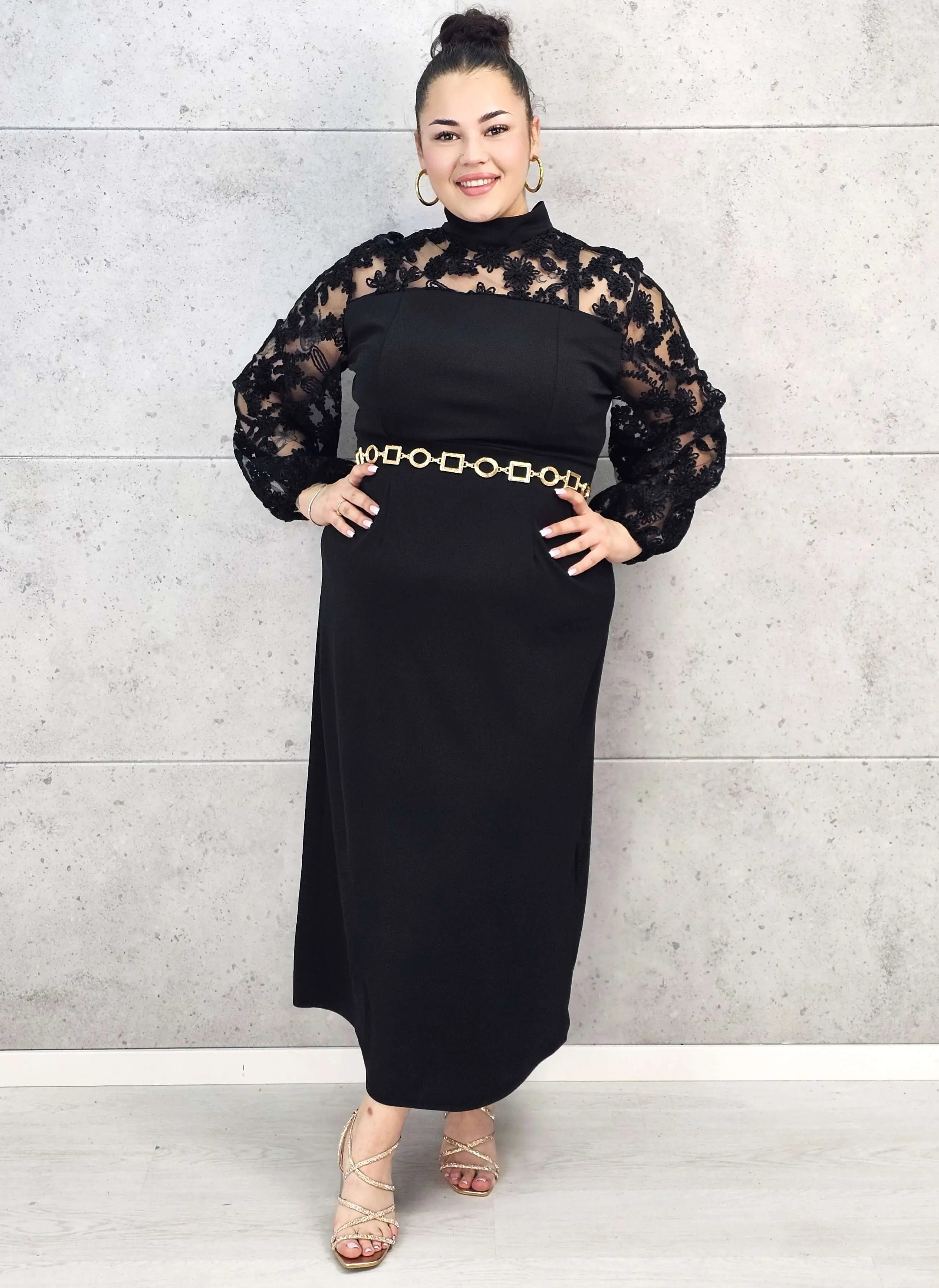 Sukienka plus size elegancka czarna z koronkową górą – wyjątkowy wieczorowy szyk Stylowa XL