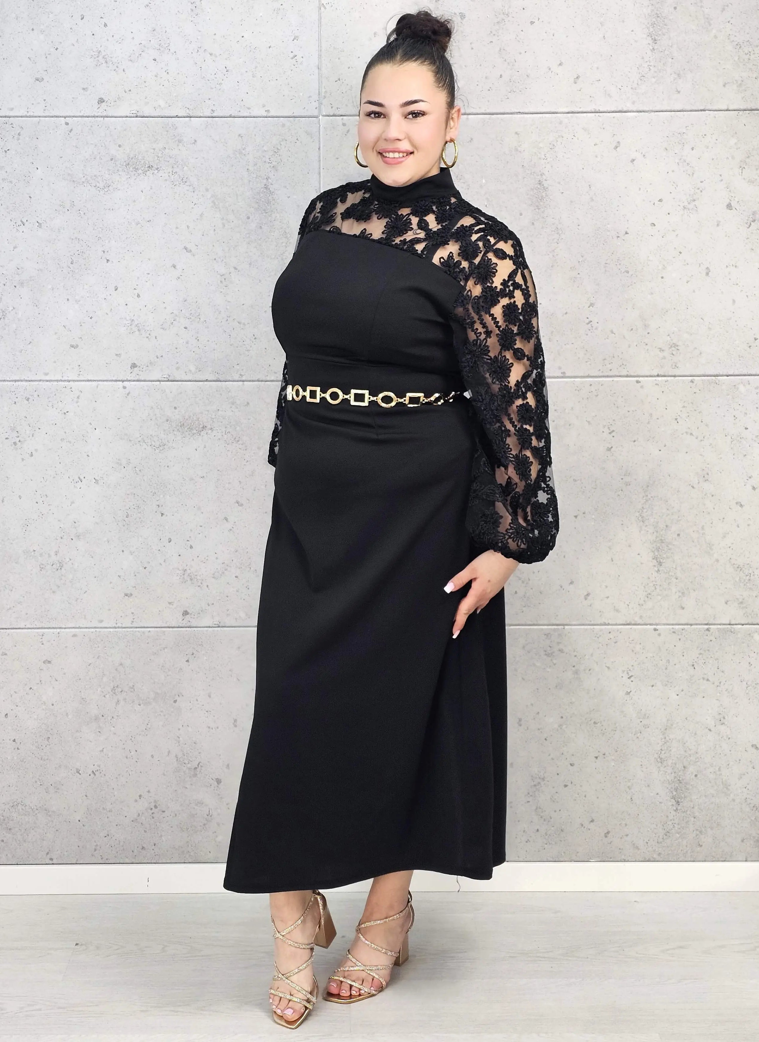 Sukienka plus size elegancka czarna z koronkową górą – wyjątkowy wieczorowy szyk Stylowa XL