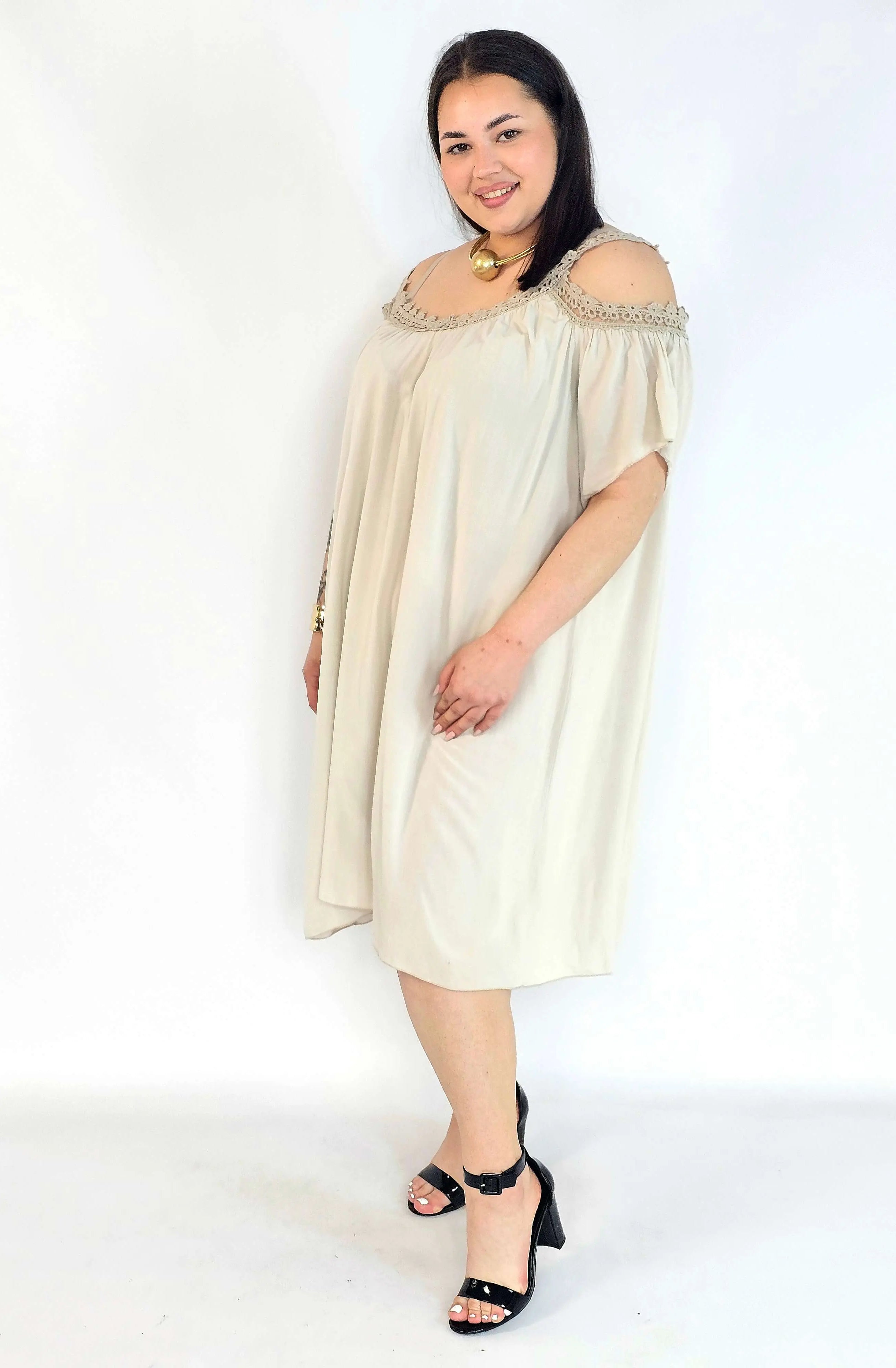 Sukienka plus size hiszpanka beżowa – elegancka sukienka XXL damska Stylowa XL
