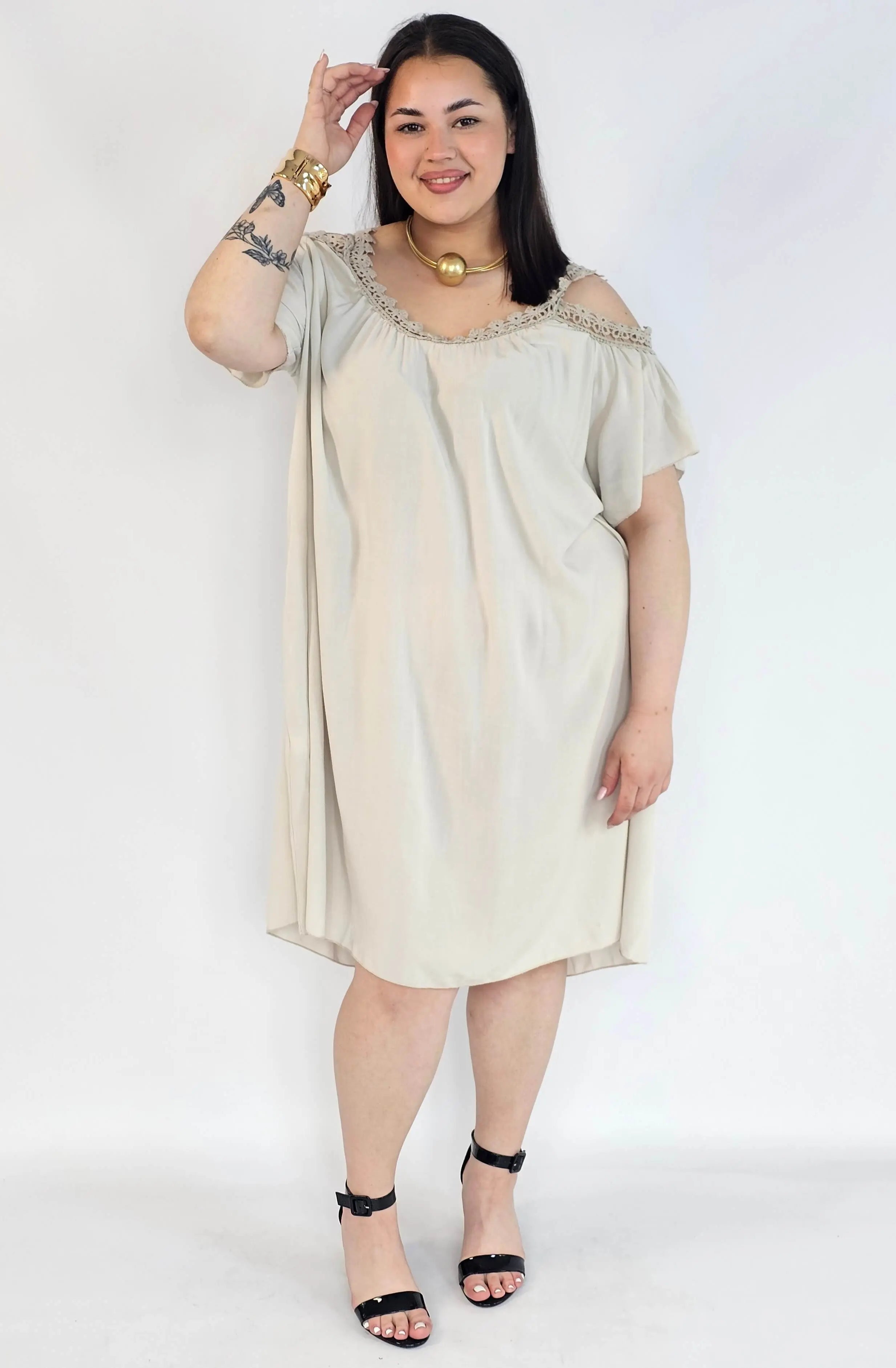 Sukienka plus size hiszpanka beżowa – elegancka sukienka XXL damska Stylowa XL